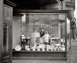 Washington circa 1923. "Dulin & Martin window. Vollrath Co., Mrs. Varney." The store, which extended from 1215 F Street NW to the other side of the block at 1214-18 G, burned down in 1929. National Photo Company. View full size.