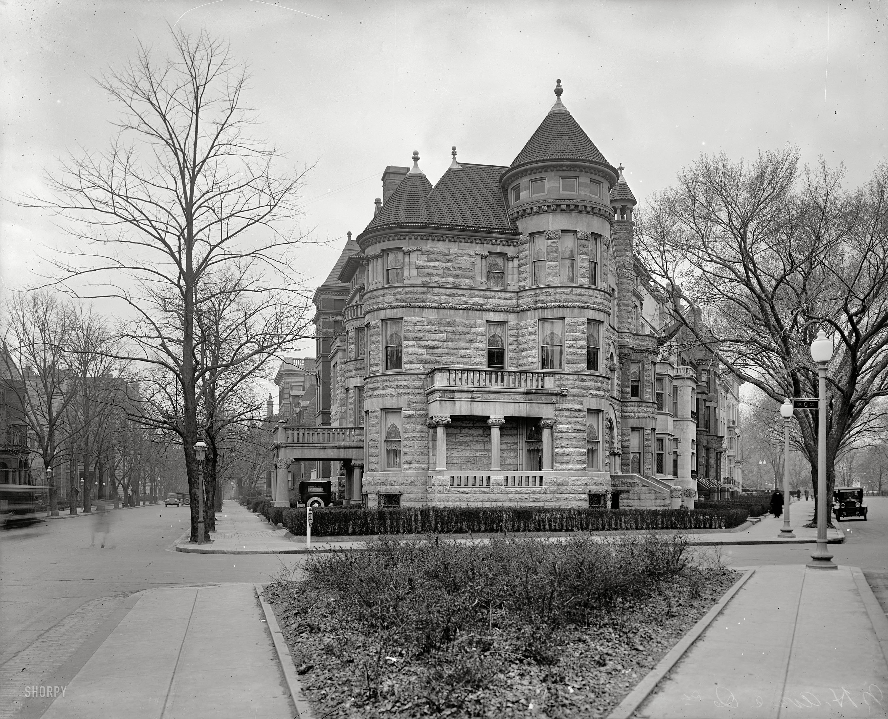 Washington, D.C., circa 1925. "Panama Legation, New Hampshire Avenue and Q Street N.W." 18th Street is on the left and New Hampshire Avenue on the right. This is one of the earliest examples of a stop sign ("Boulevard Stop") in the archive. National Photo Company Collection glass negative. View full size.