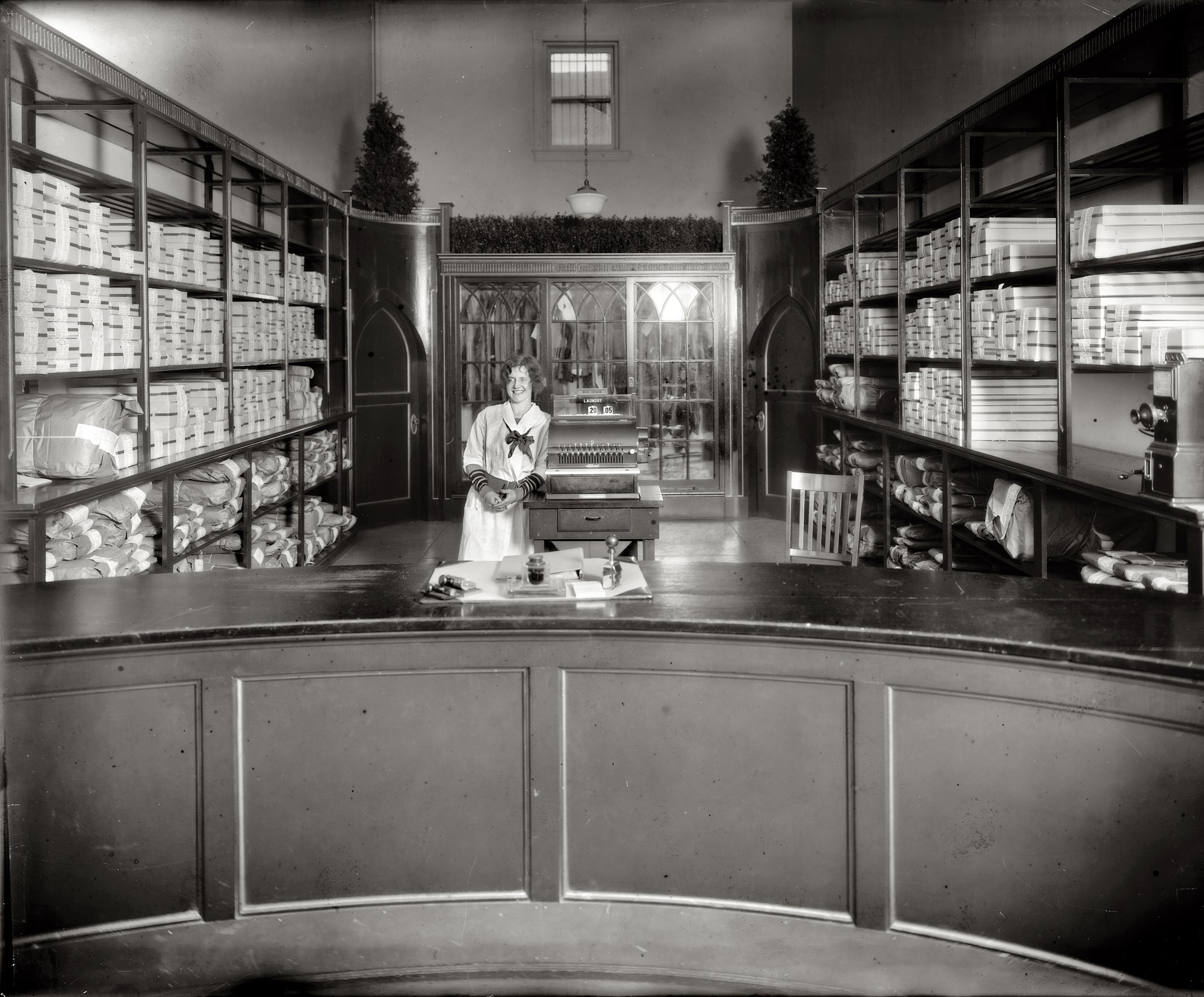 "Palace Laundry." Miss Spahr of the Elite Laundry, 5616 Connecticut Ave. N.W., circa Christmas 1924. View full size. National Photo Company glass negative.
