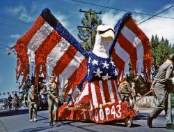 Larkspur, California. Twin Cities Fourth of July Parade - the other one being adjoining Corte Madera. Here we're on the 300 block of Magnolia Avenue. I was into Polaroids those days, in the glorious pre-SX-70 era. View full size.