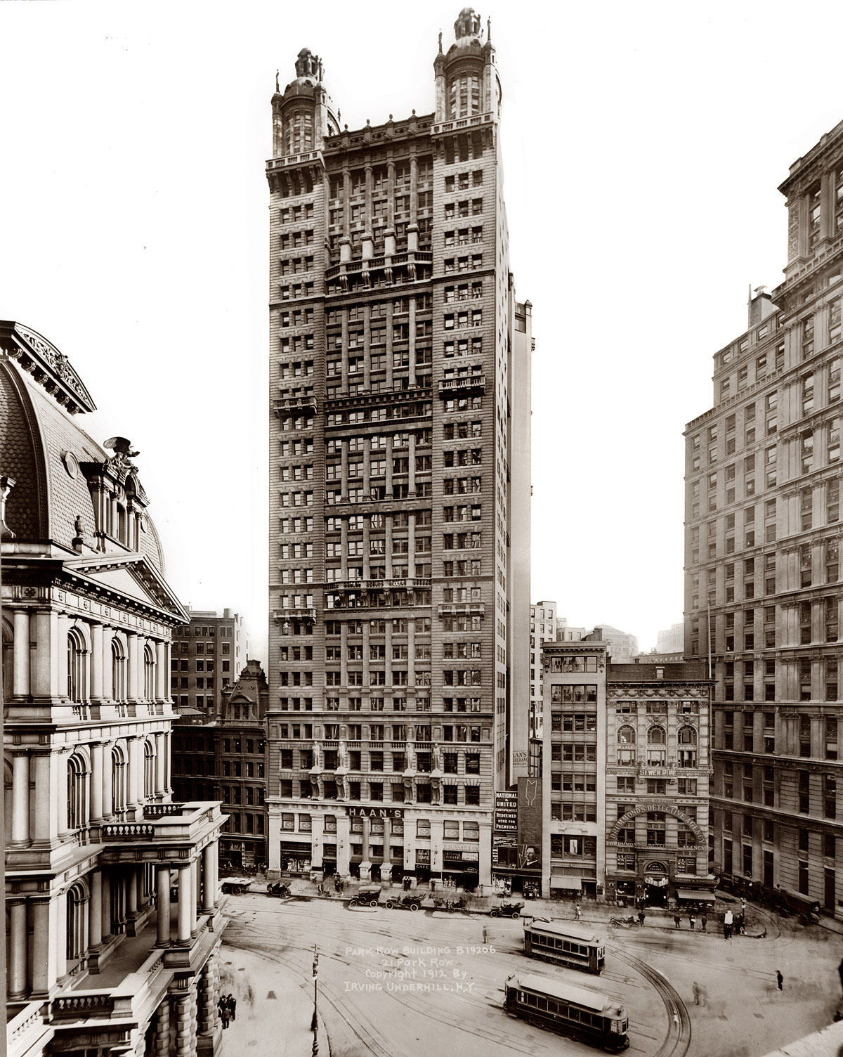 The Park Row Building at 15 Park Row circa 1912. View full size. For nine years this 1899 tower, at 391 feet, was the tallest in New York.  Read more here. Irving Underhill photo.