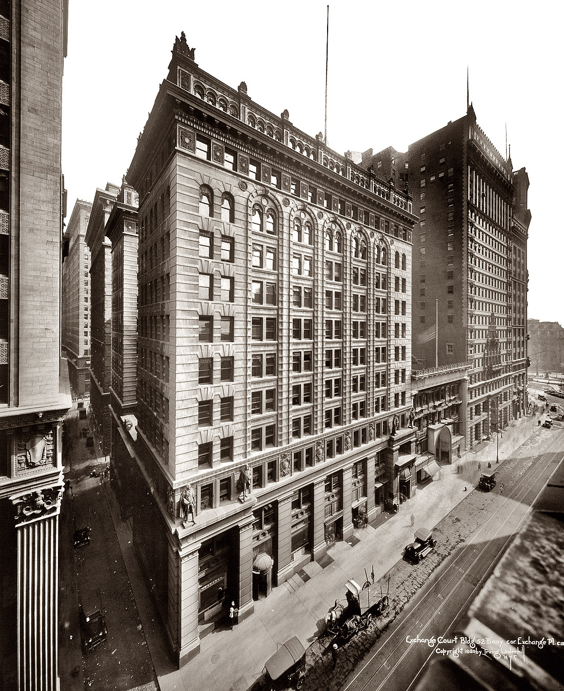 New York, 1920. Exchange Court Building at 52 Broadway and Exchange Place. View full size. Photograph by Irving Underhill. Completed in 1898, the structure was rebuilt with additional floors and a modern facade in 1980-82.