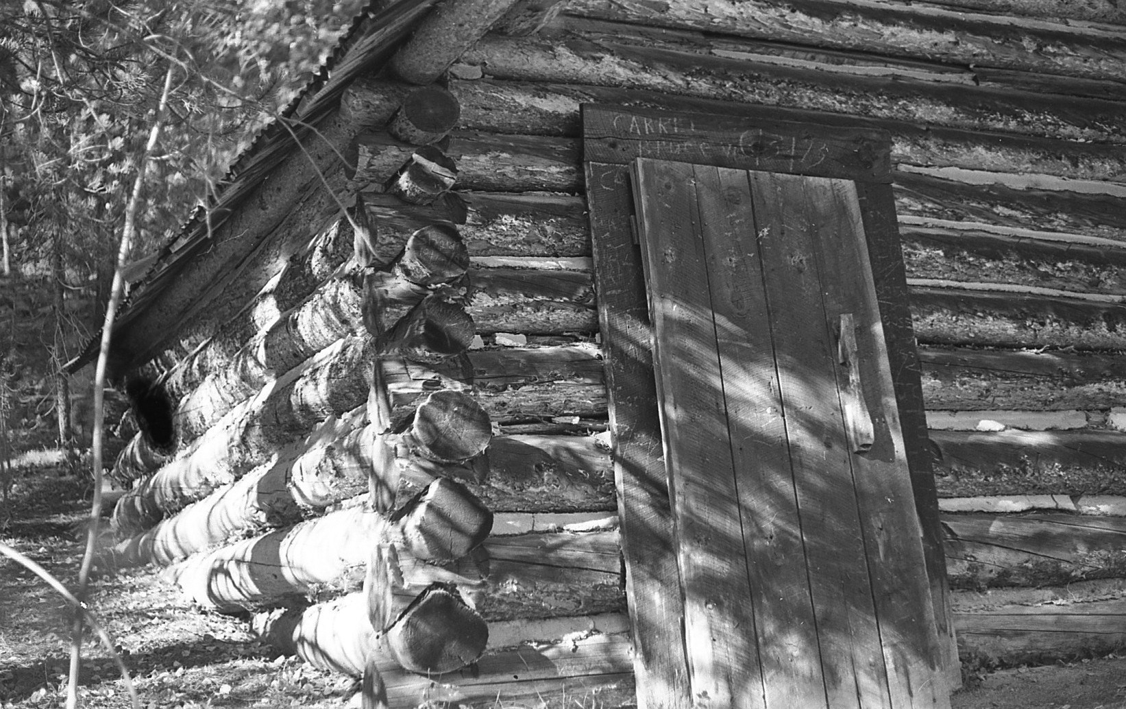 Main cabin on family owned "Little Hanna" gold mine in Douglas, Wyoming, 1974.  Shot with Nikkormat on PanX film. View full size.