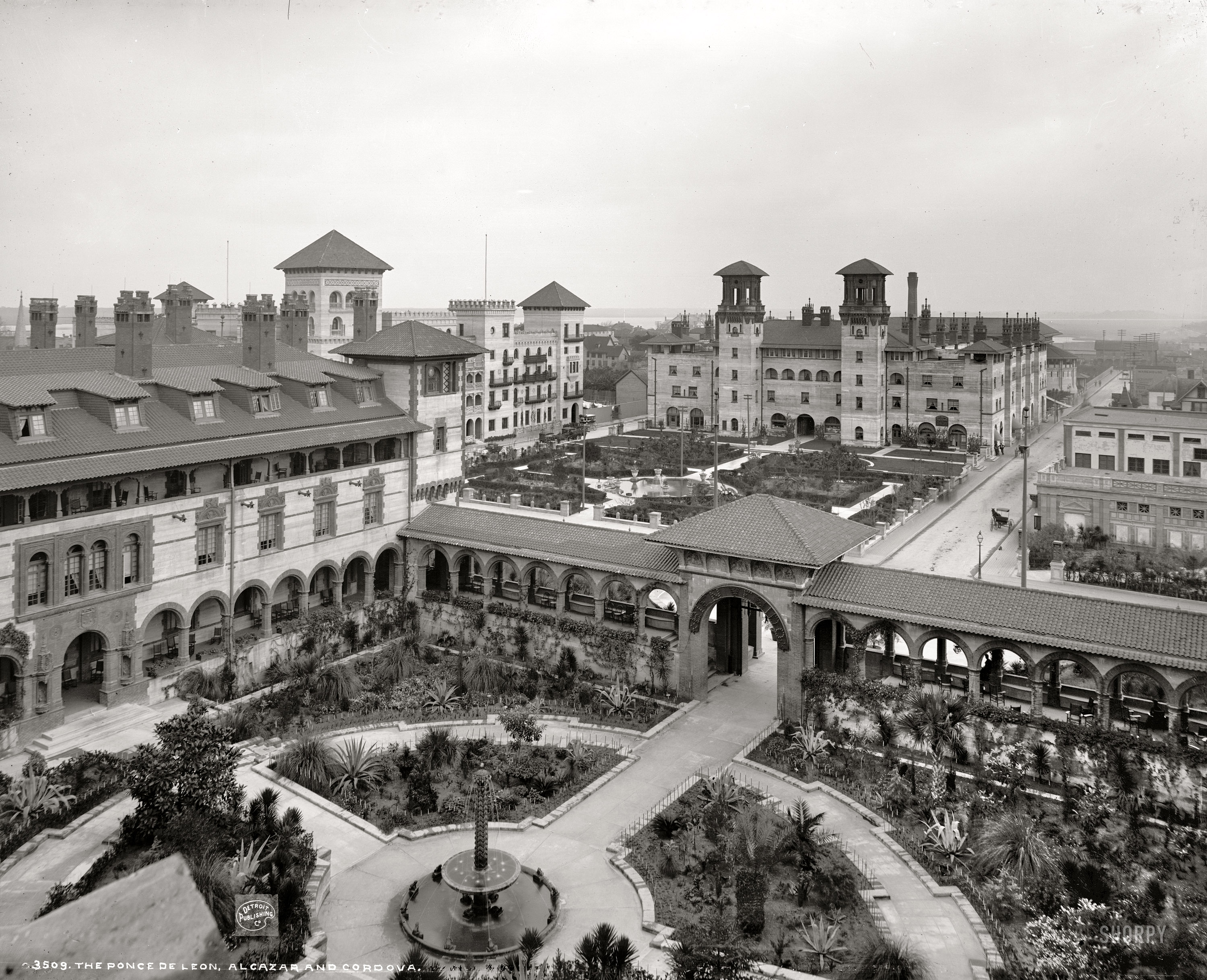 St. Augustine, Florida, circa 1897. "The Ponce de Leon, Alcazar and Cordova hotels." Glass negative by William Henry Jackson. View full size.