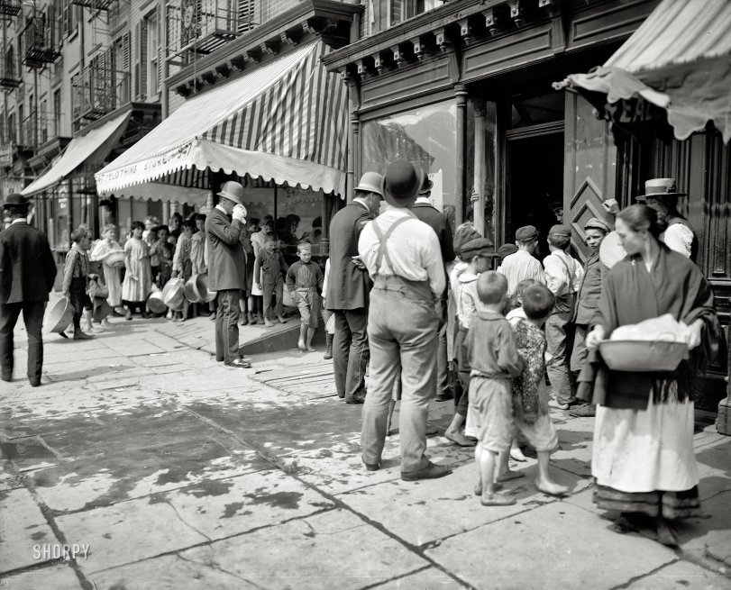 Circa 1900. "Heat wave. Free ice in New York." 8x10 inch dry plate glass negative by Byron for the Detroit Publishing Company. View full size.
