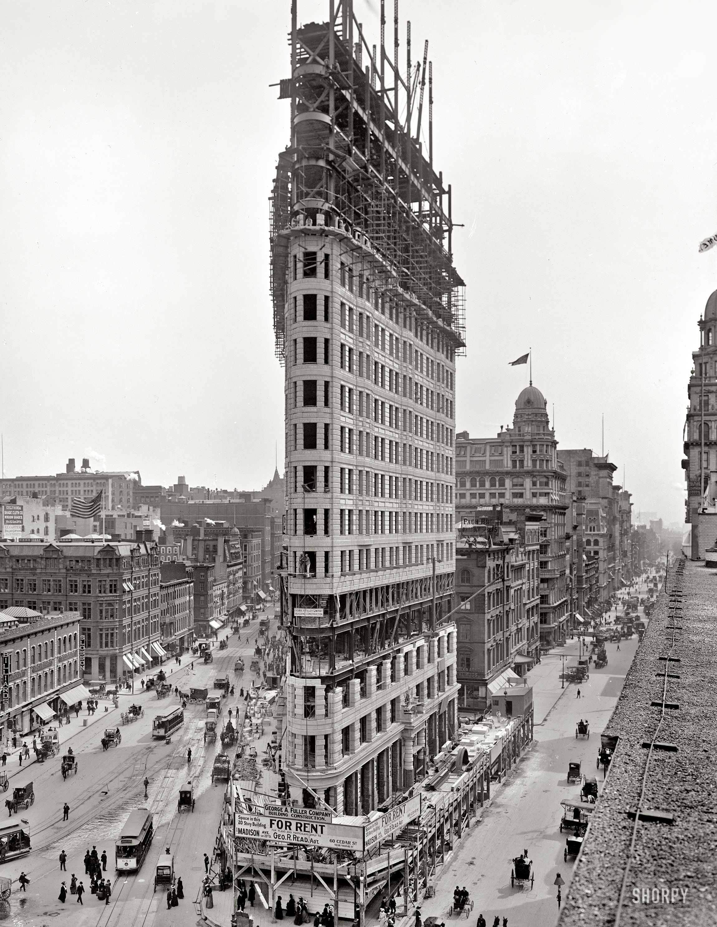 "Flatiron Building, New York." The Manhattan landmark under construction circa 1902. 8x10 inch glass negative, Detroit Publishing Co. View full size.