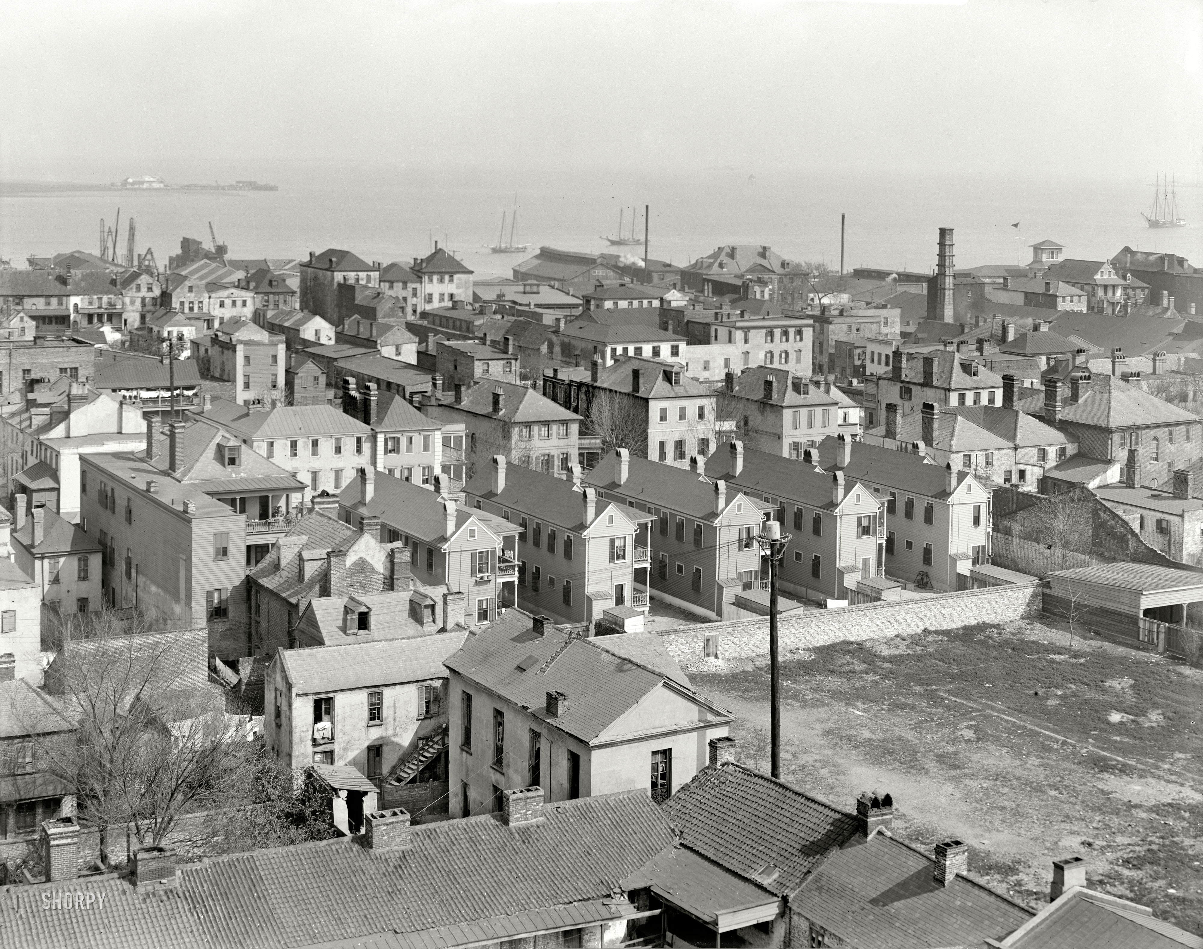 Circa 1910. "Charleston, South Carolina." A back-door view of the waterfront. 8x10 inch dry plate glass negative, Detroit Publishing Company. View full size.