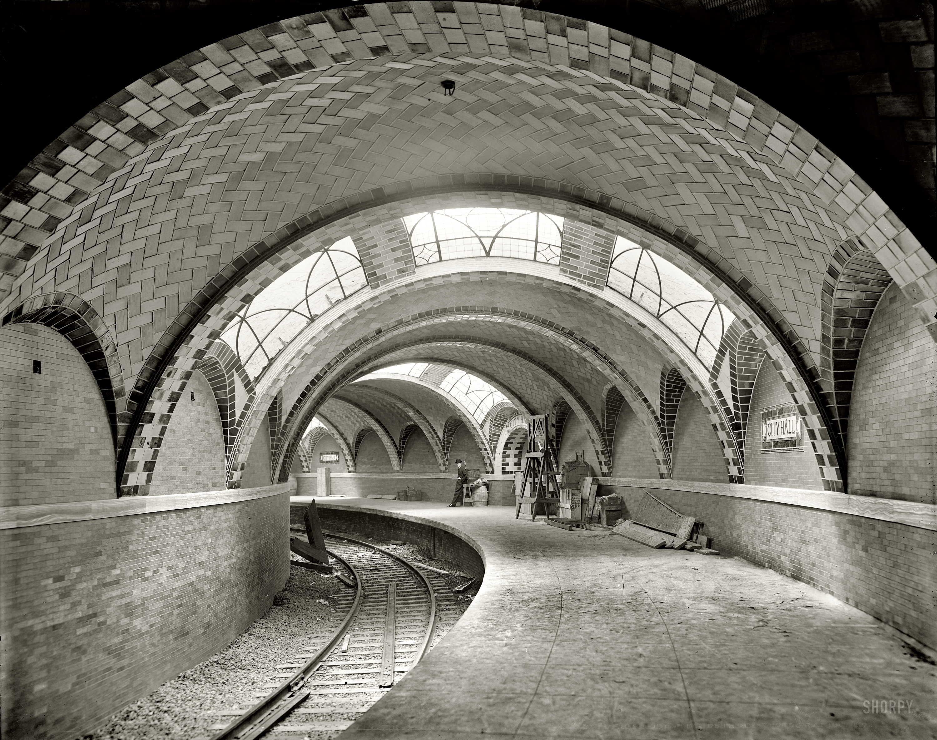 New York circa 1904. "City Hall subway station." 8x10 inch dry plate glass negative, Detroit Publishing Company. View full size.
