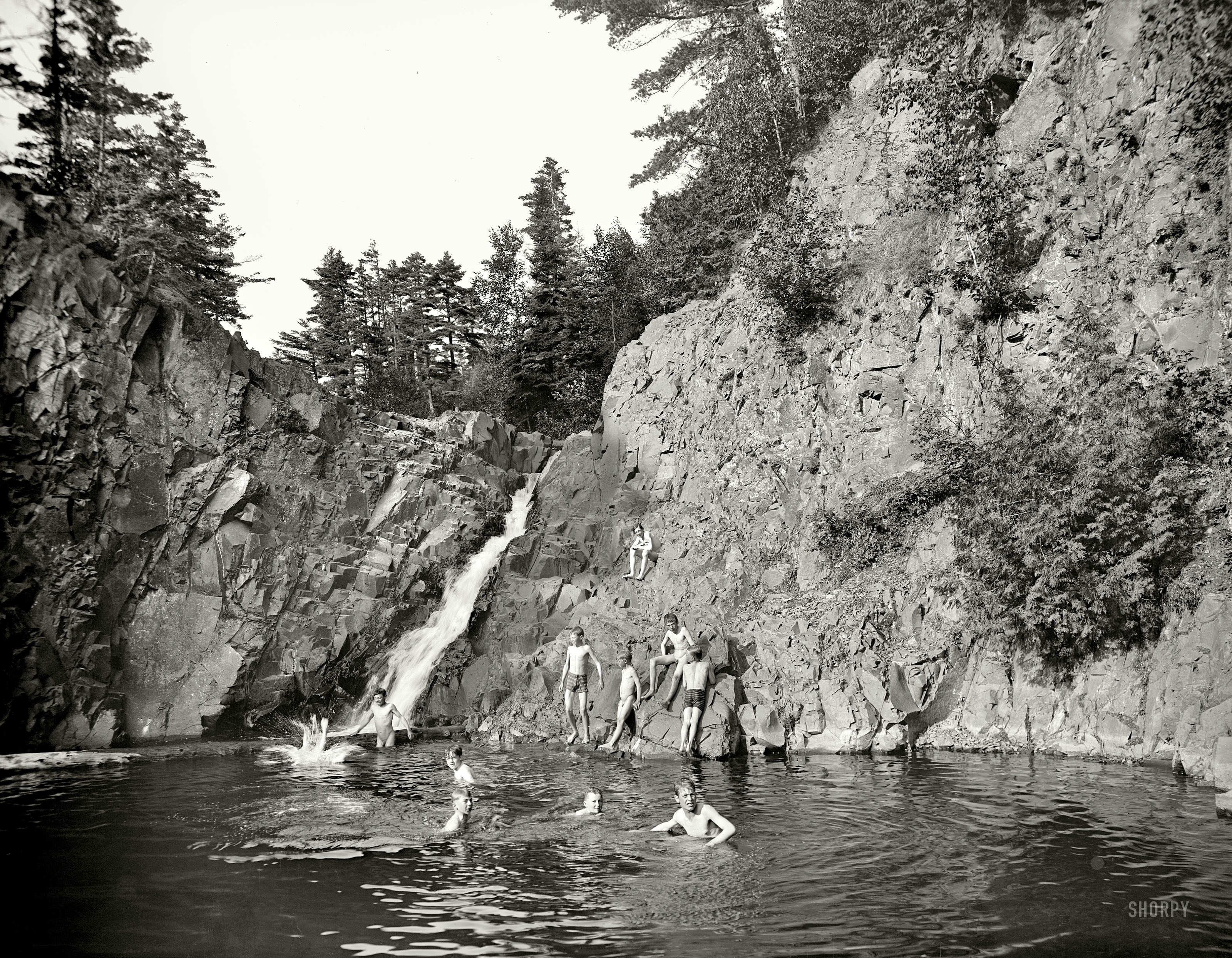 Duluth, Minnesota, circa 1904. "A swimming hole, Lester Park." 8x10 inch dry plate glass negative, Detroit Publishing Company. View full size.