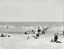 Old Orchard, Maine, circa 1904. "Beach in front of Sea Foam House." 8x10 inch dry plate glass negative, Detroit Publishing Company. View full size.
