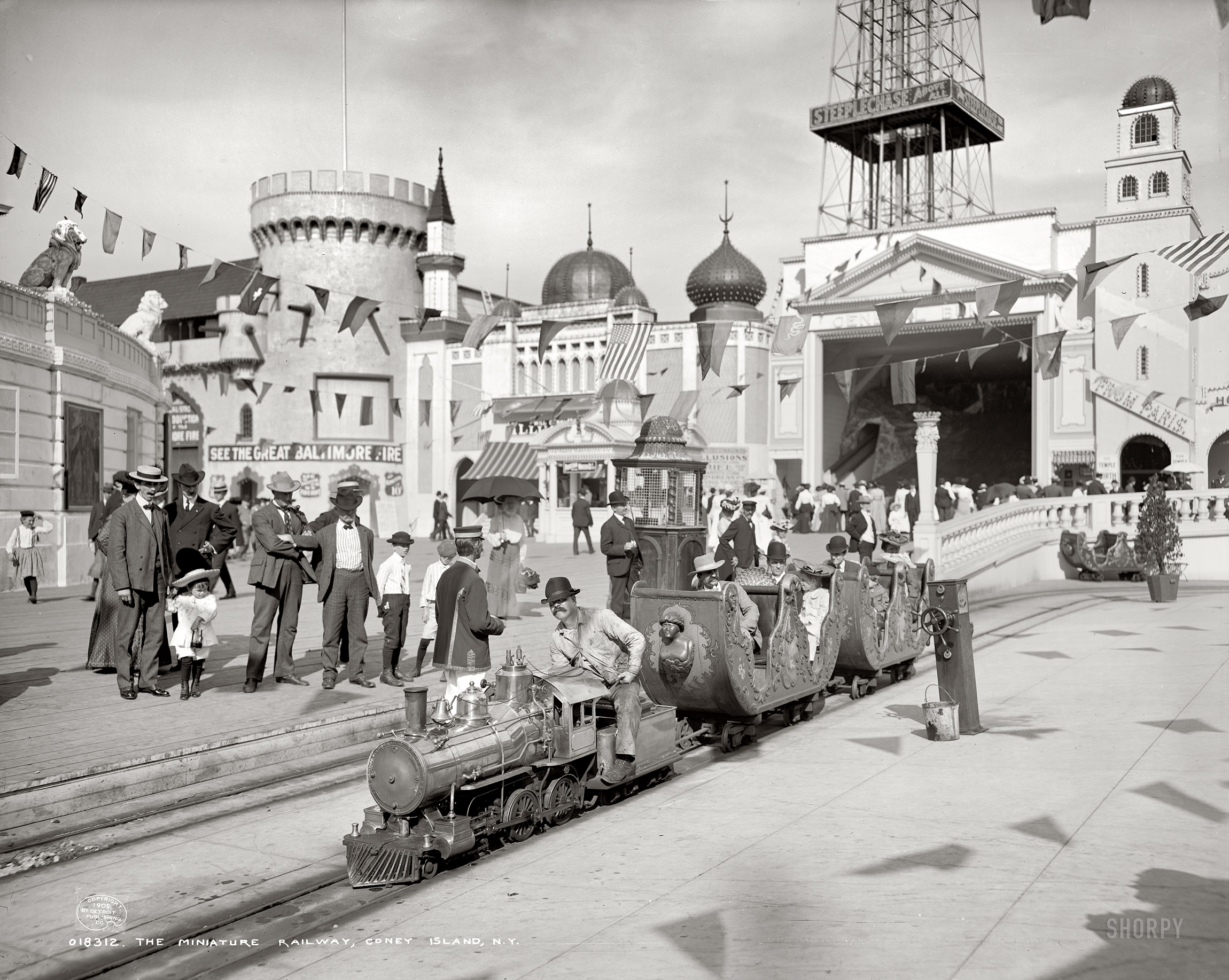 New York circa 1905. "The miniature railway, Coney Island." 8x10 inch dry plate glass negative, Detroit Publishing Company. View full size.