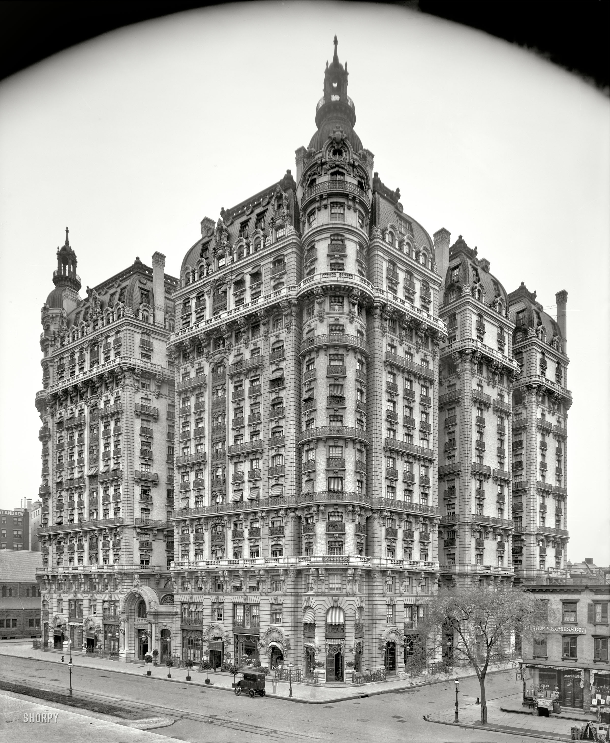 Circa 1906. "Ansonia Apartments, Broadway, New York City." 8x10 inch dry plate glass negative, Detroit Publishing Company. View full size.