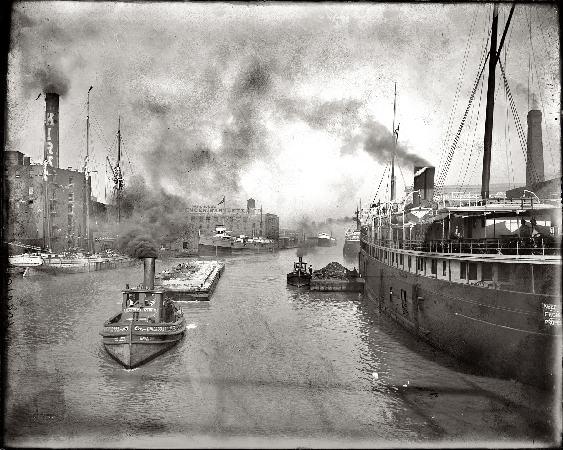 Chicago, 1905. "Chicago River east from Rush Street Bridge." Detroit Publishing Company glass negative, Library of Congress. View full size.