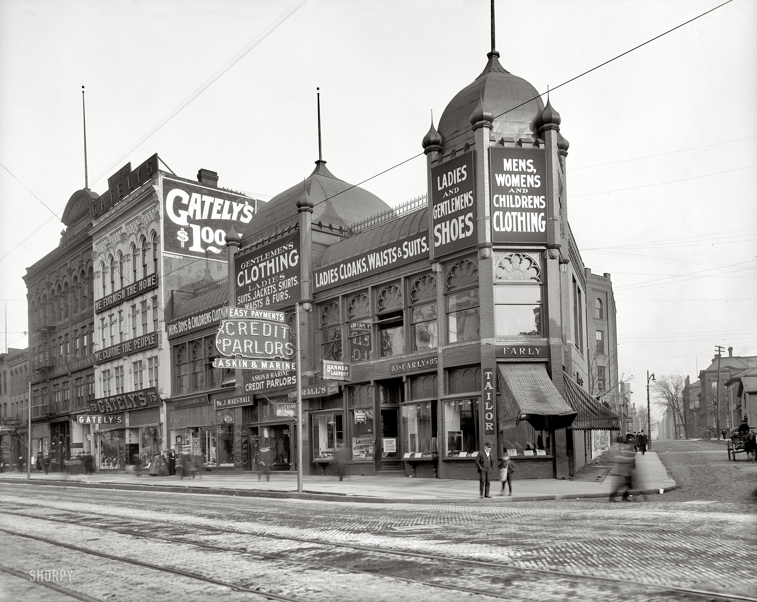 Detroit, Michigan, circa 1906. "Askin & Marine credit parlors." 8x10 inch dry plate glass negative, Detroit Publishing Company. View full size.
