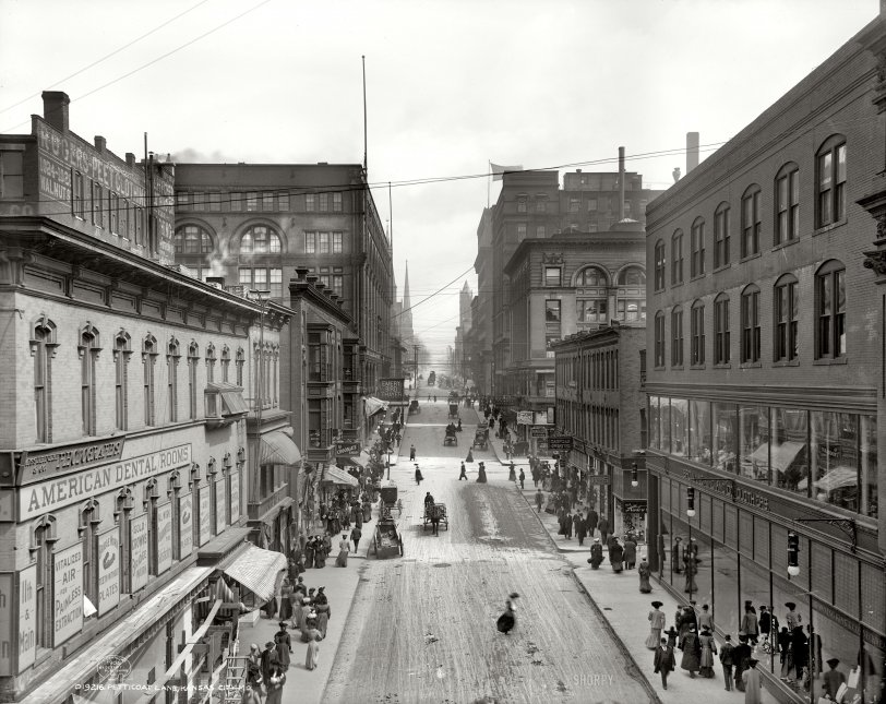 Petticoat Lane: 1906