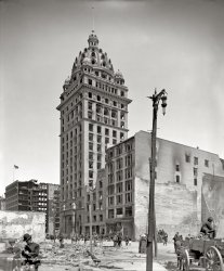 San Francisco, 1906. "The Call newspaper building from Grant Avenue." 8x10 inch dry plate glass negative, Detroit Publishing Company. View full size.