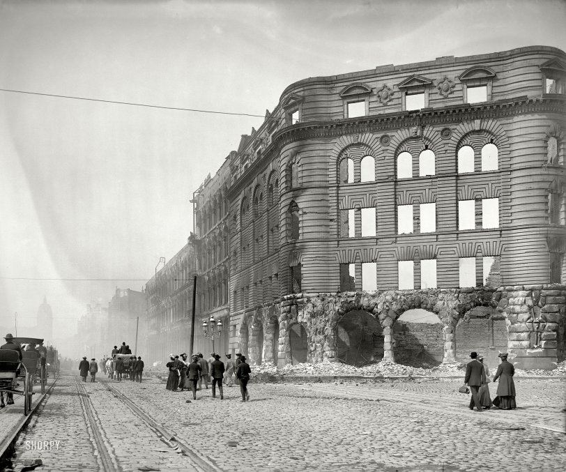 "Looking up Market St. from near Ferry." Another look at San Francisco in the aftermath of the earthquake and fire of April 18, 1906. View full size.
