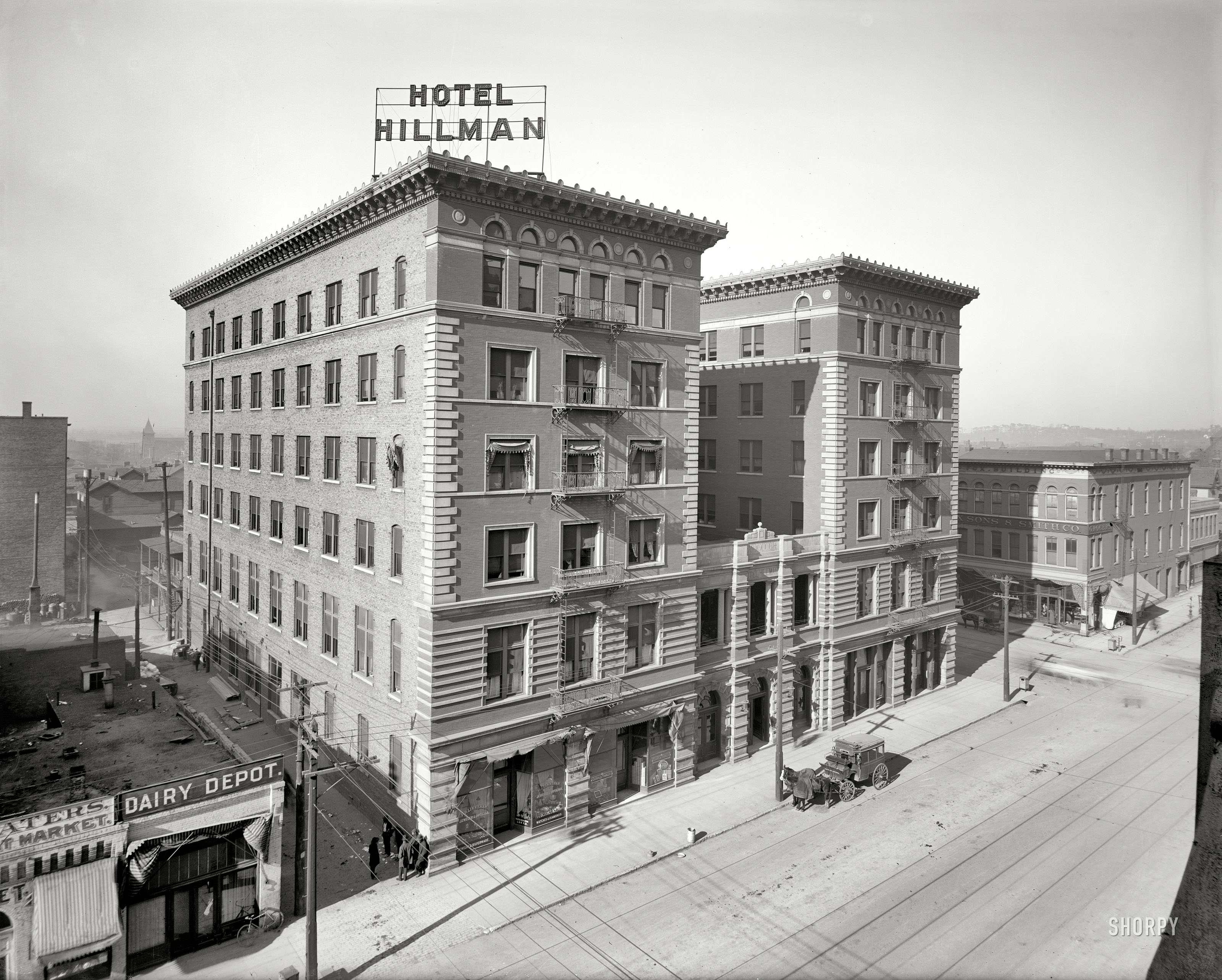 Birmingham, Alabama, circa 1906. "Hotel Hillman." And the Dairy Depot next door. 8x10 inch dry plate glass negative, Detroit Publishing Co. View full size.