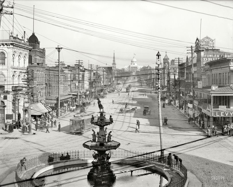 Montgomery, Alabama, circa 1906. "Dexter Avenue and the Capitol." 8x10 inch dry plate glass negative, Detroit Publishing Company. View full size.
