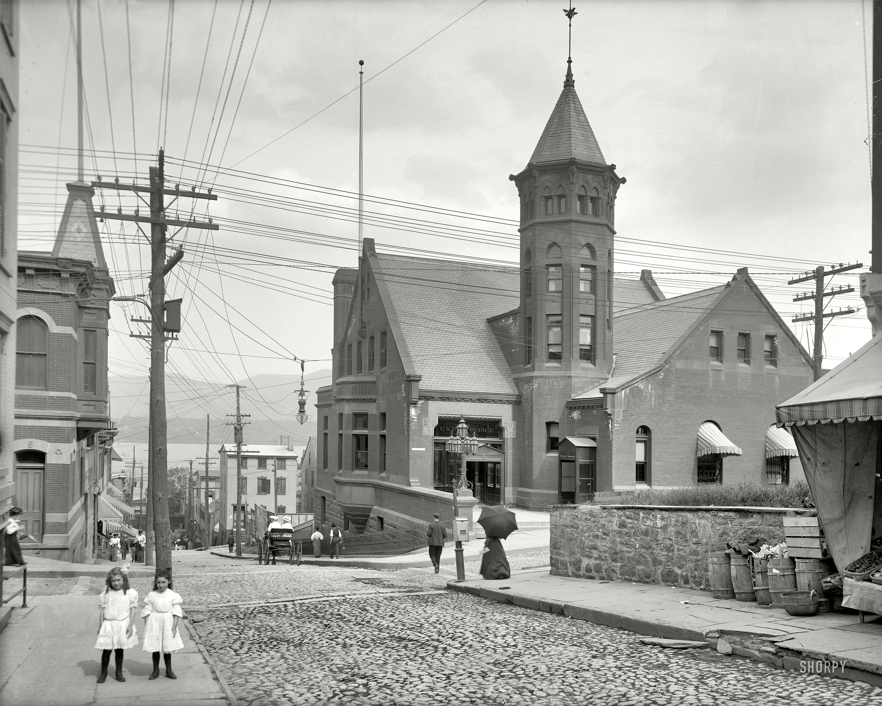 Newburgh, New York, circa 1906. "Post Office and Second Street." 8x10 inch dry plate glass negative, Detroit Publishing Company. View full size.