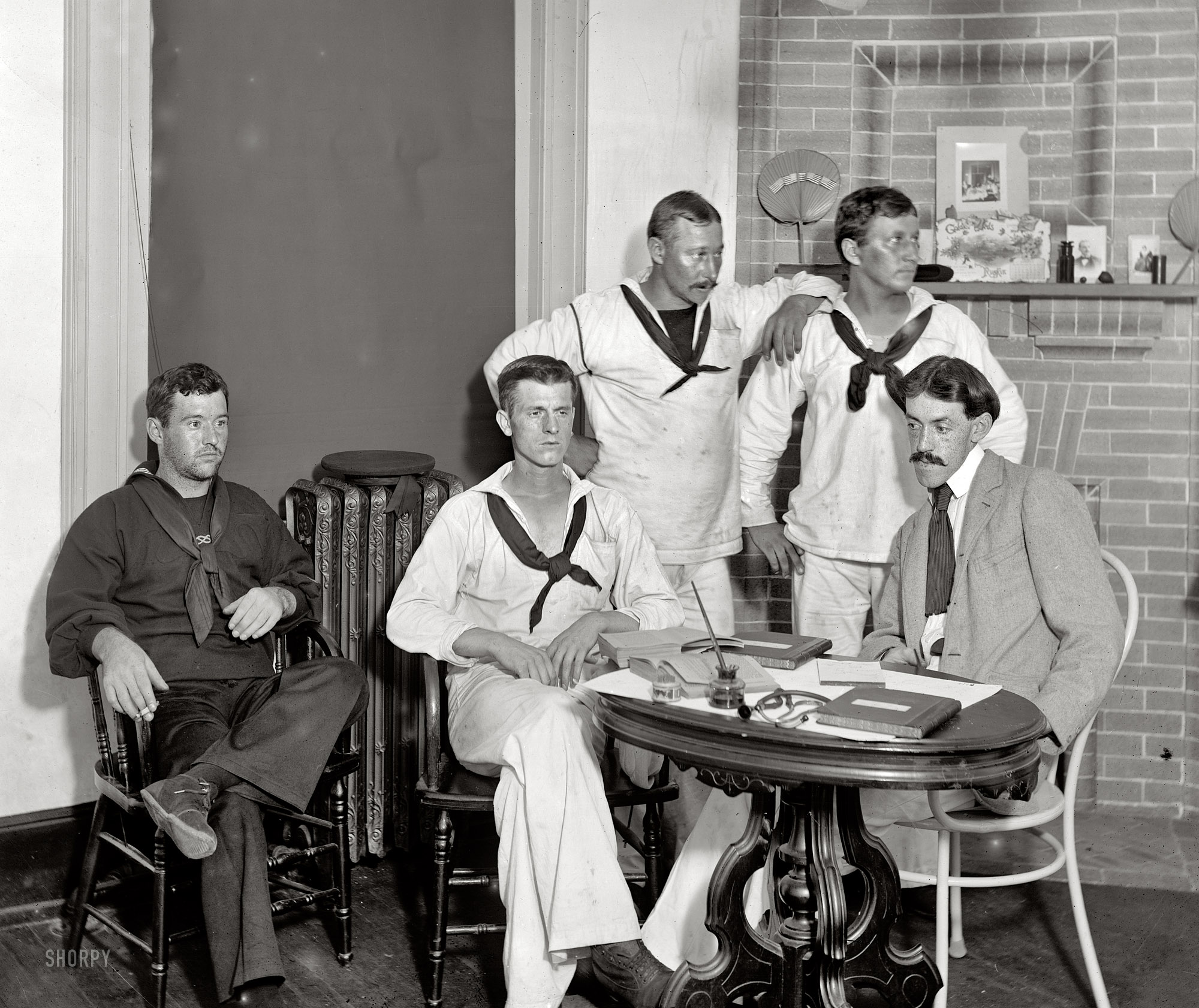 New York circa 1900. "A group of patients, Brooklyn Navy Yard hospital." 8x10 inch dry plate glass negative, Detroit Publishing Company. View full size.