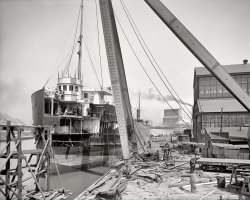 Circa 1905. "Chicago Ship Building Co. Repairing a lake carrier after a collision." 8x10 inch dry plate glass negative, Detroit Publishing Company. View full size.
