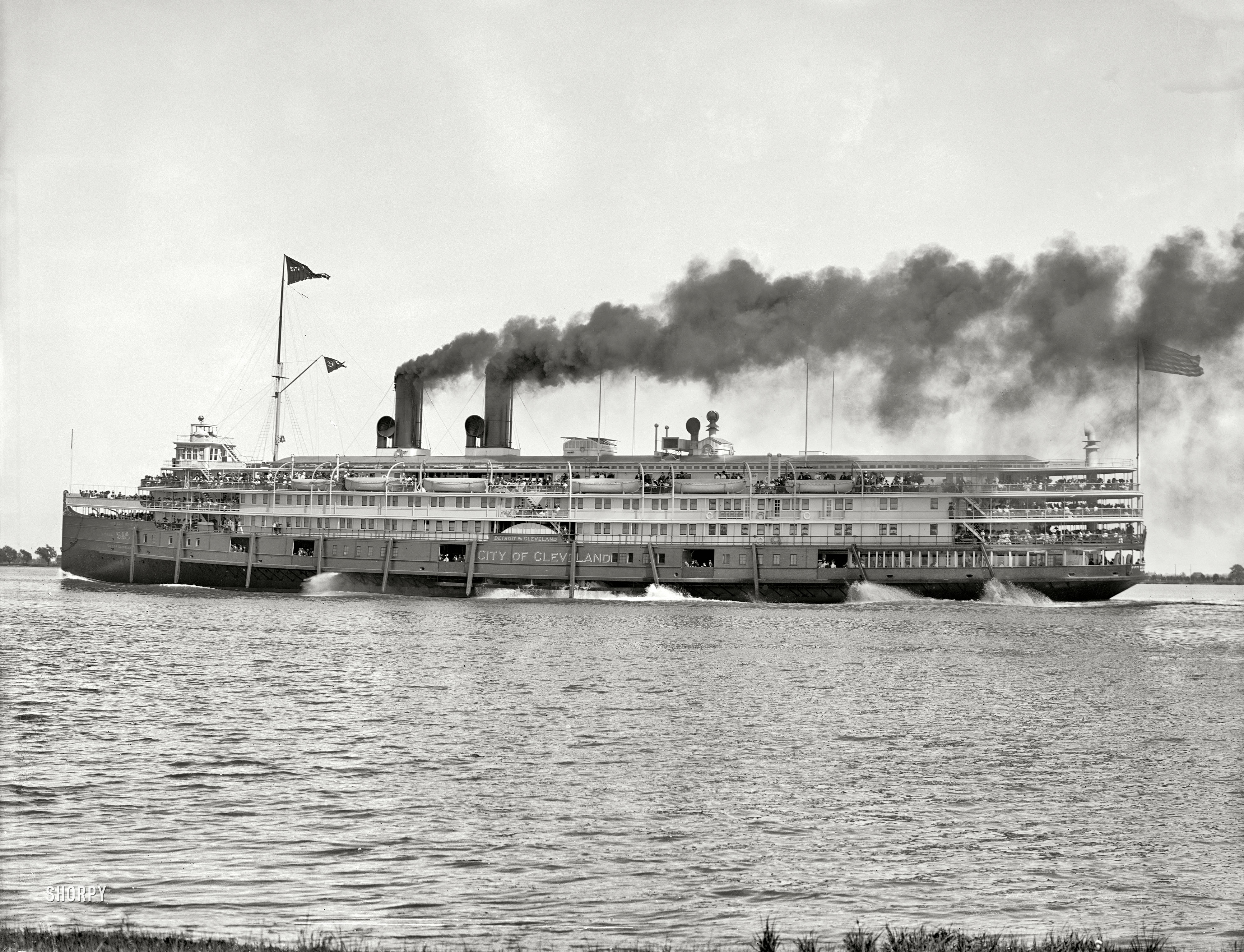 Circa 1908. "Steamer City of Cleveland, Detroit & Cleveland Navigation Co., Lake Erie Division." 8x10 inch glass negative, Detroit Publishing Co. View full size.