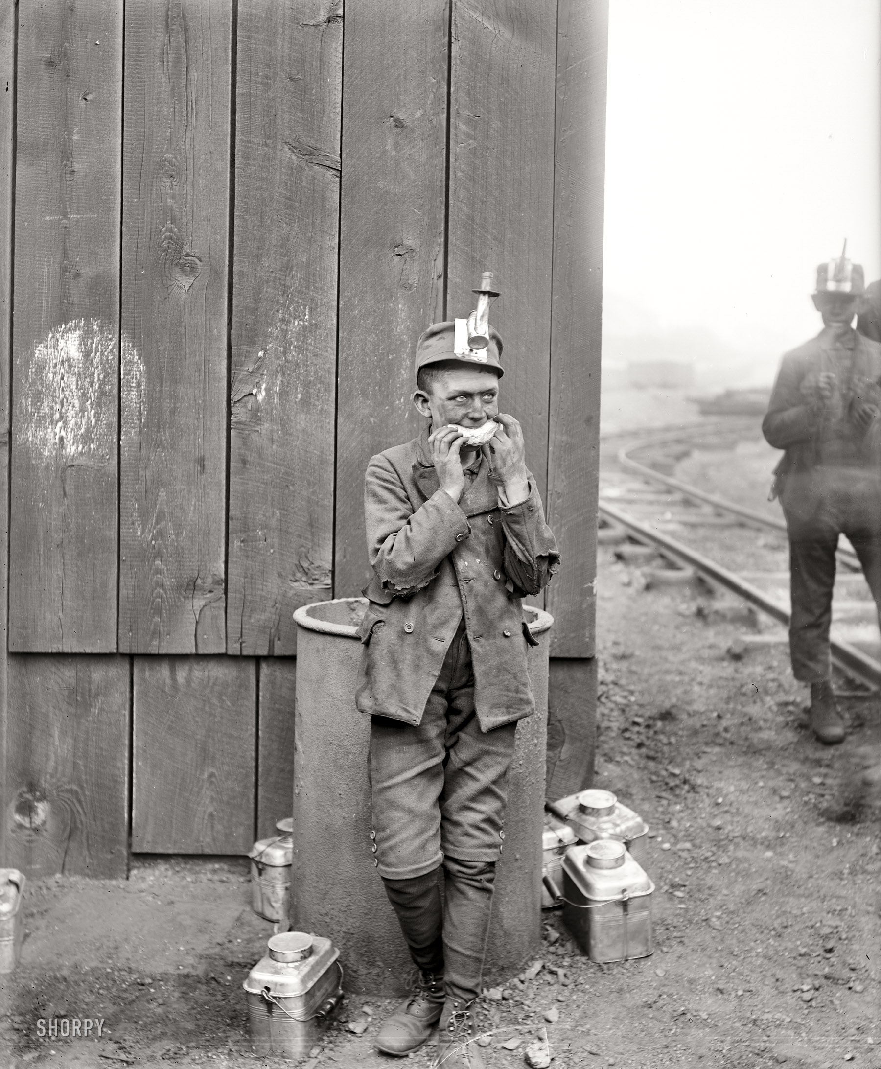 Kingston, Pennsylvania, circa 1900. "Breaker boy, Woodward coal mines." 8x10 inch dry plate glass negative, Detroit Publishing Company. View full size.
