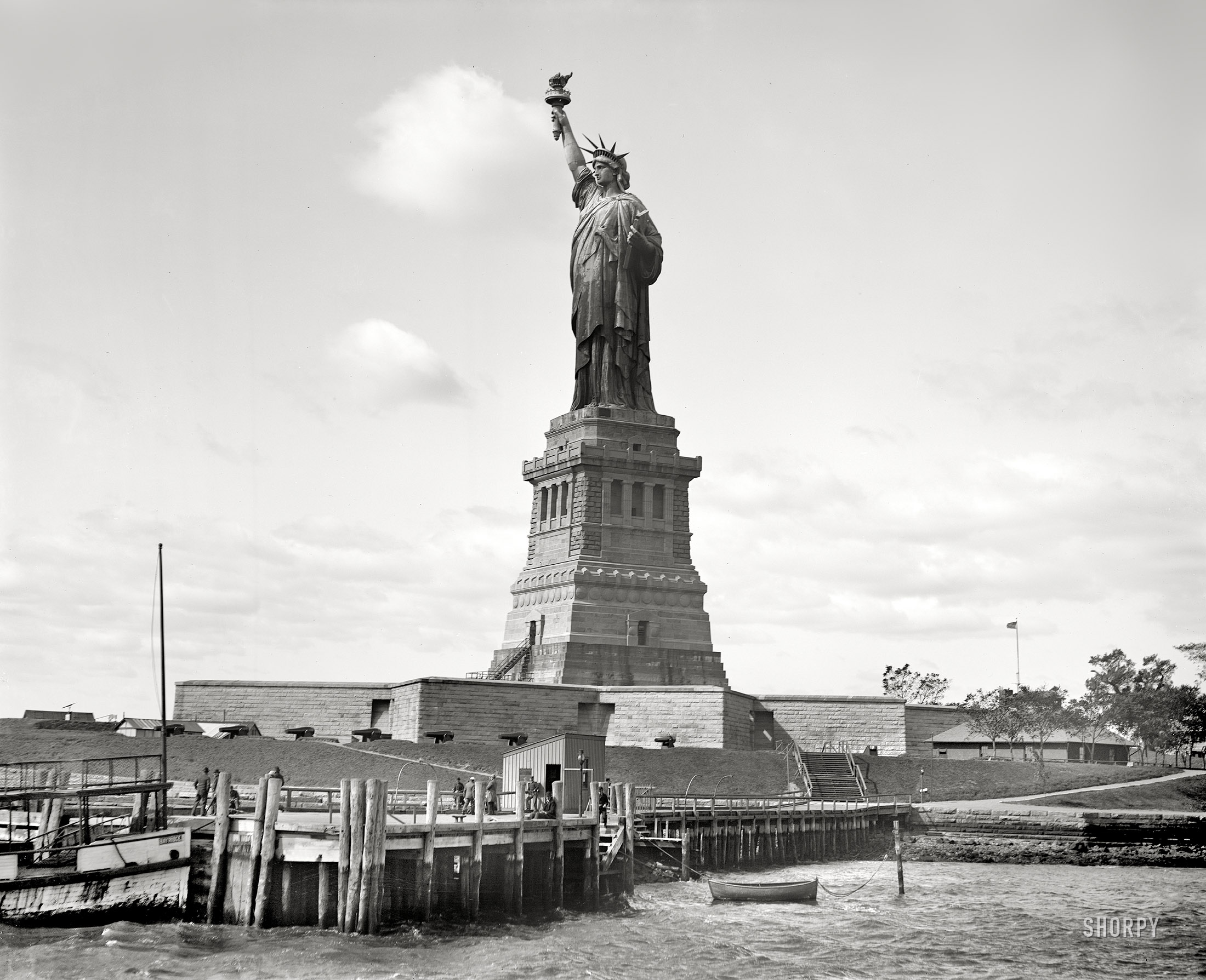 New York Harbor circa 1905. "Statue of Liberty (profile)." 8x10 inch dry plate glass negative, Detroit Publishing Company. View full size.