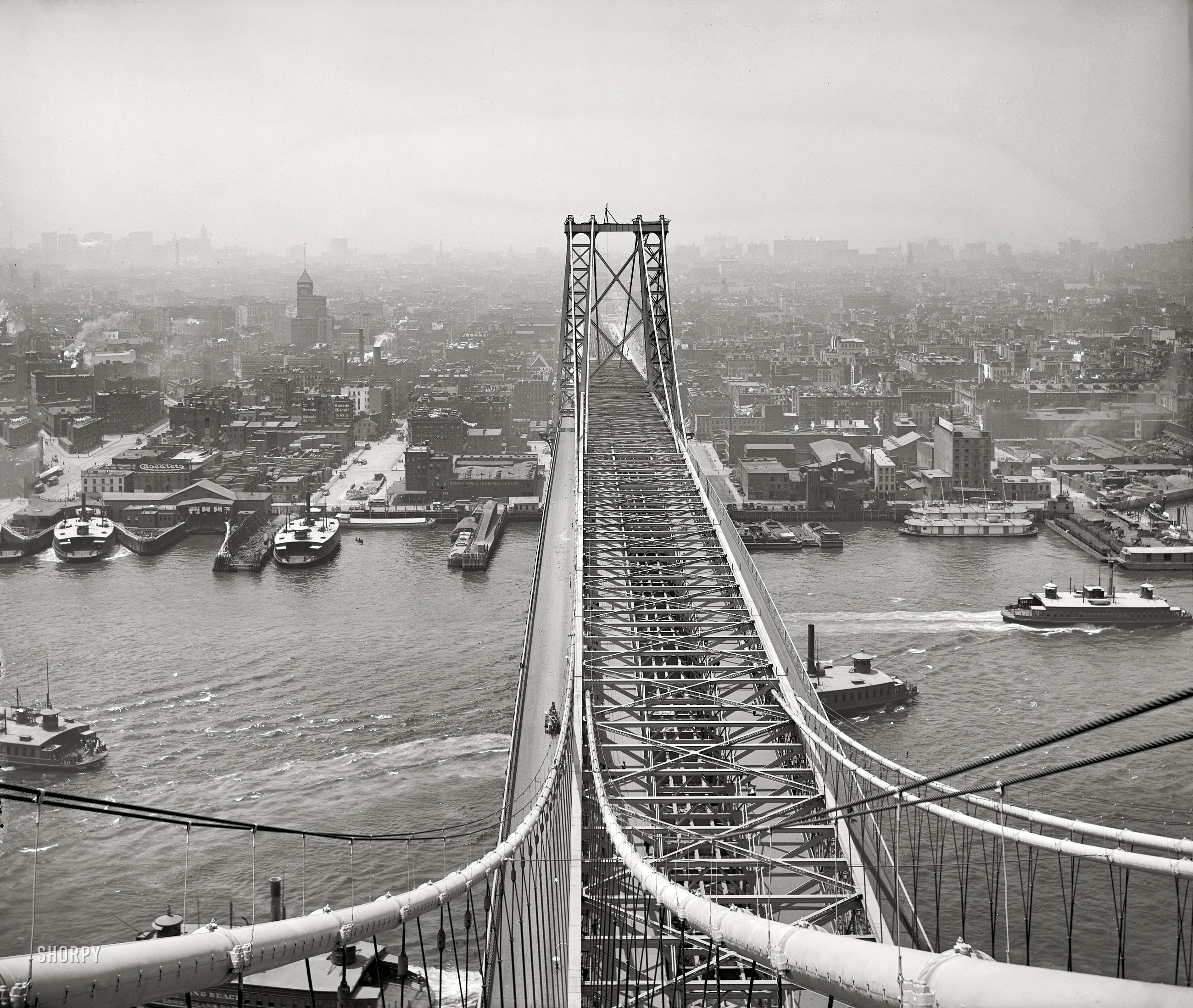 New York circa 1903. "East River from Brooklyn tower of Williamsburg Bridge." 8x10 inch dry plate glass negative, Detroit Publishing Company. View full size.