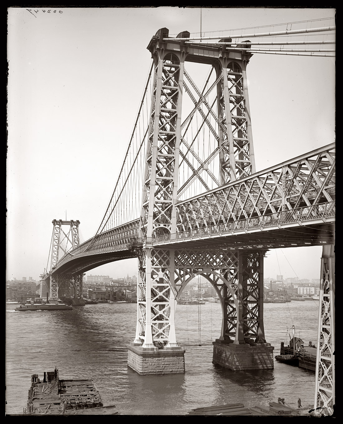 Williamsburg Bridge, New York, c 1903-1910. View full size. Detroit Publishing.