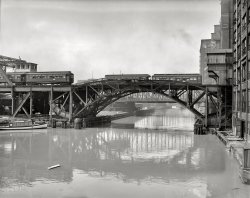 Chicago circa 1907. "Jack-Knife Bridge, Chicago River." 8x10 inch dry plate glass negative by Hans Behm, Detroit Publishing Company. View full size.