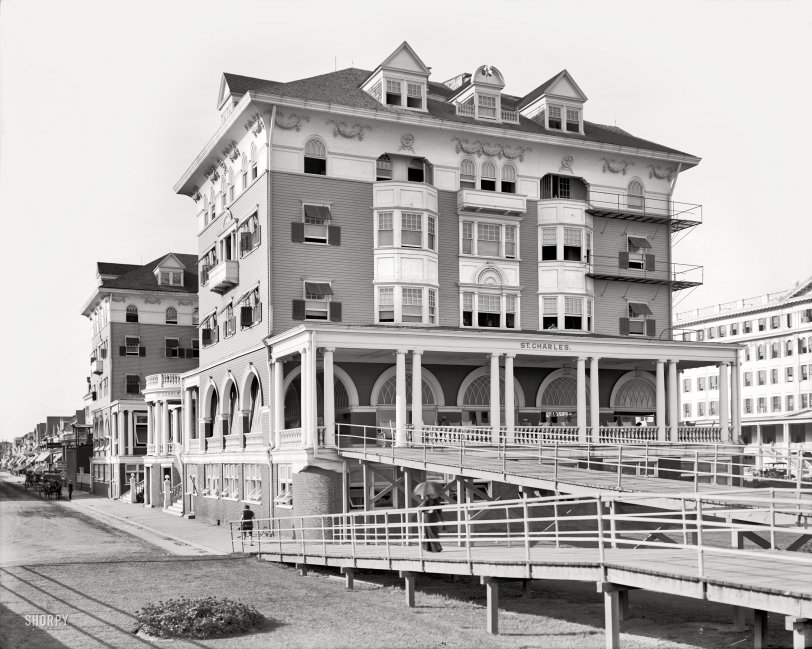 Hotel St. Charles: 1910