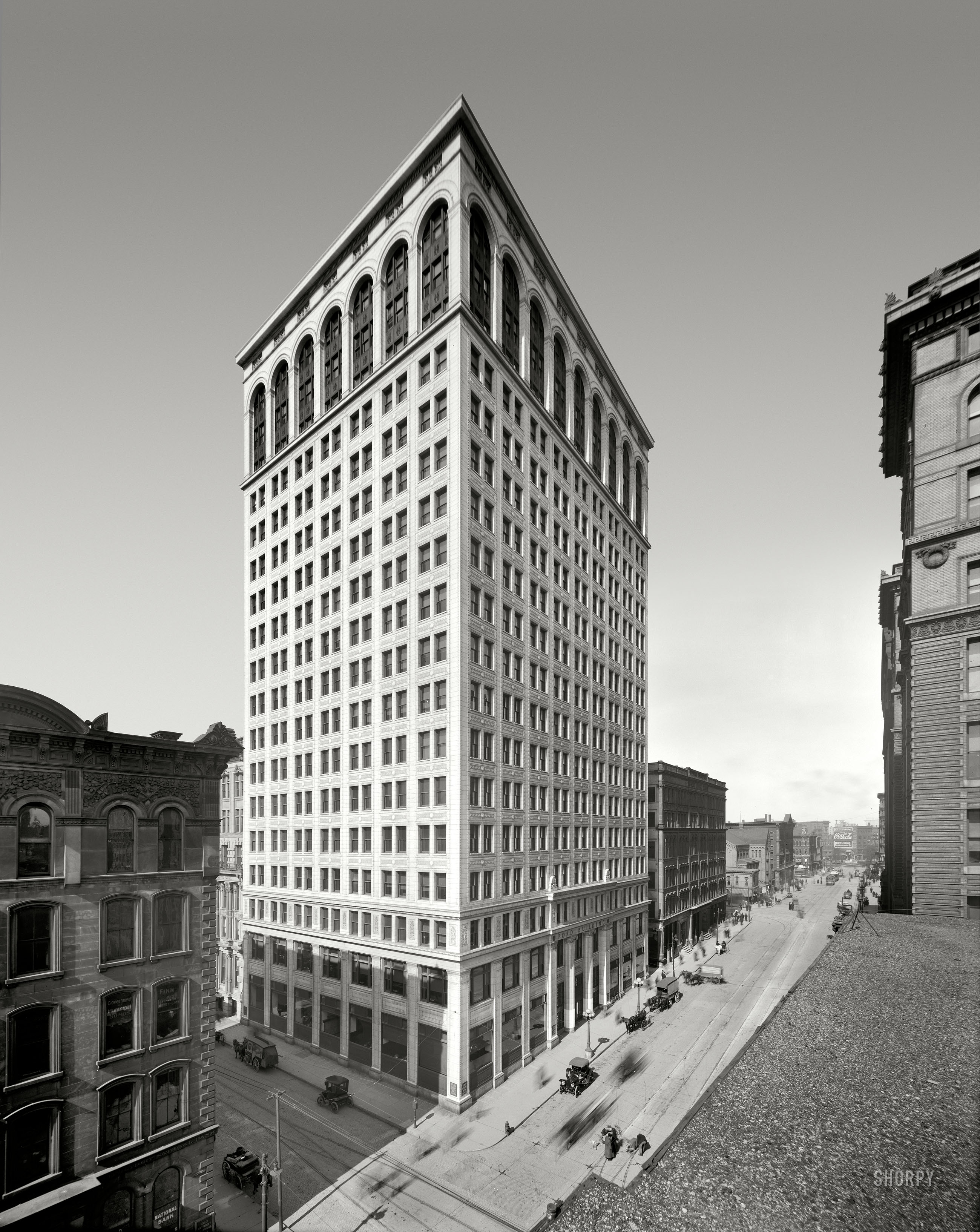 Circa 1910, another Detroit landmark. "Ford Sales Office, Griswold Street." 8x10 inch dry plate glass negative, Detroit Publishing Company. View full size.