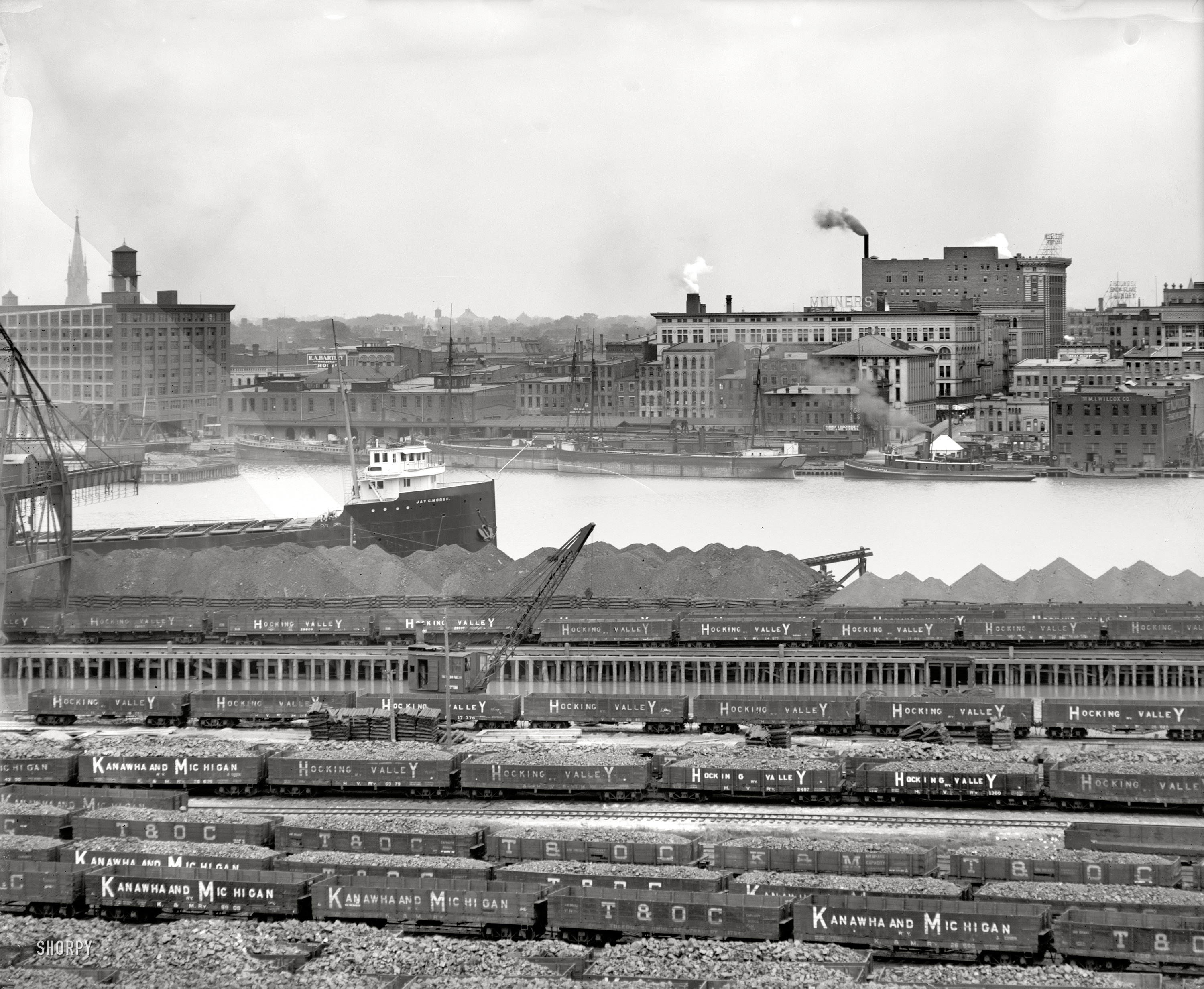 Toledo, Ohio, circa 1909. "Maumee River waterfront." 8x10 inch dry plate glass negative, Detroit Publishing Company. View full size.
