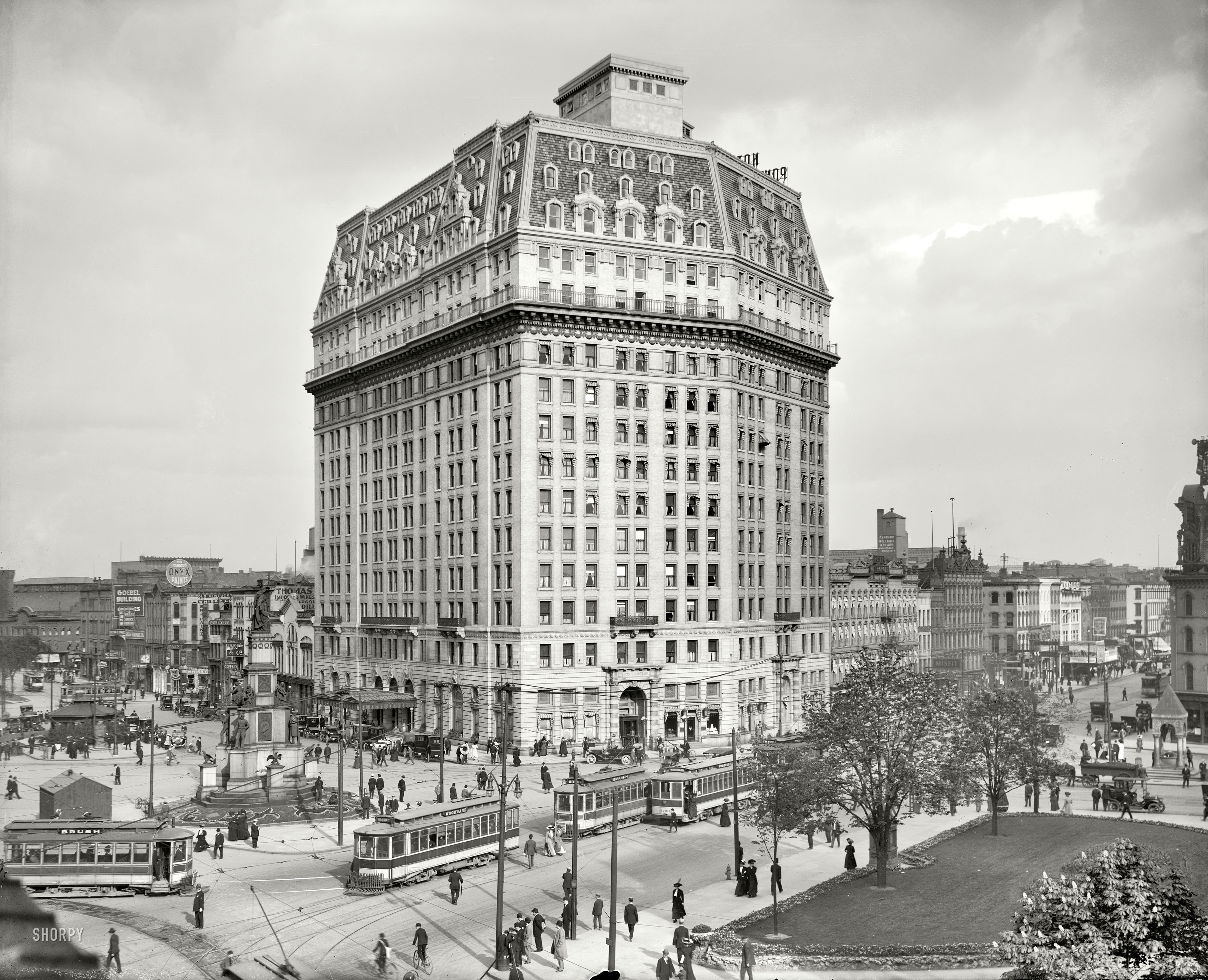 Detroit, Michigan, circa 1912. "Hotel Pontchartrain." Yet another view of this relatively short-lived hostelry on Woodward Avenue, whose downfall was a paucity of private bathrooms. Familiar landmarks include the Soldiers' and Sailors' Monument, Cadillac Square and the Cadillac Chair. 8x10 inch glass negative, Detroit Publishing Company. View full size.