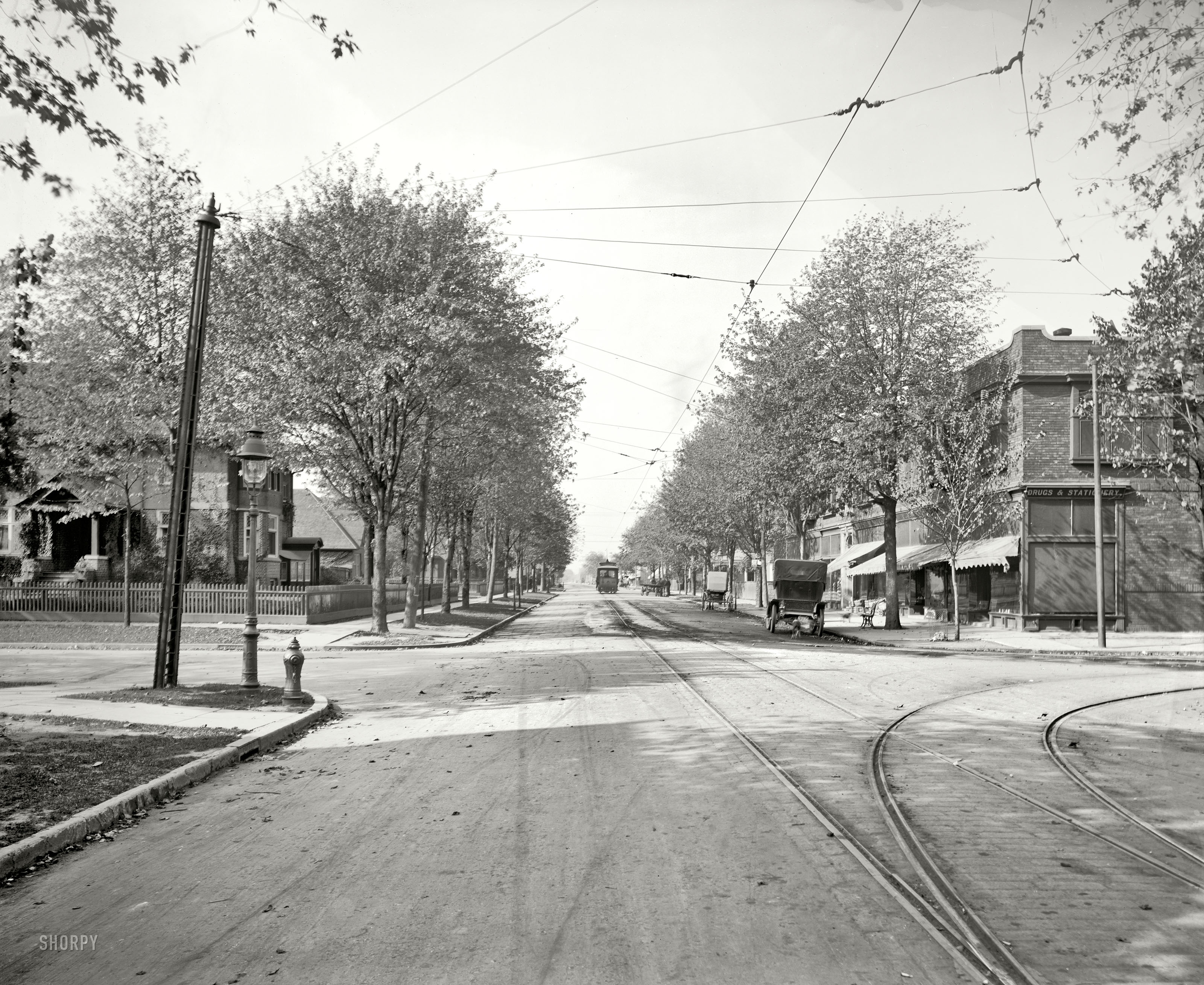 Circa 1910. "Business corner of Wyandotte and Devonshire roads, Walkerville, Ontario." 8x10 inch glass negative, Detroit Publishing Company. View full size.