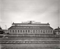 Chelsea, Michigan, circa 1901. "Glazier Stove Company, the foundry." 8x10 inch dry plate glass negative, Detroit Publishing Company. View full size.