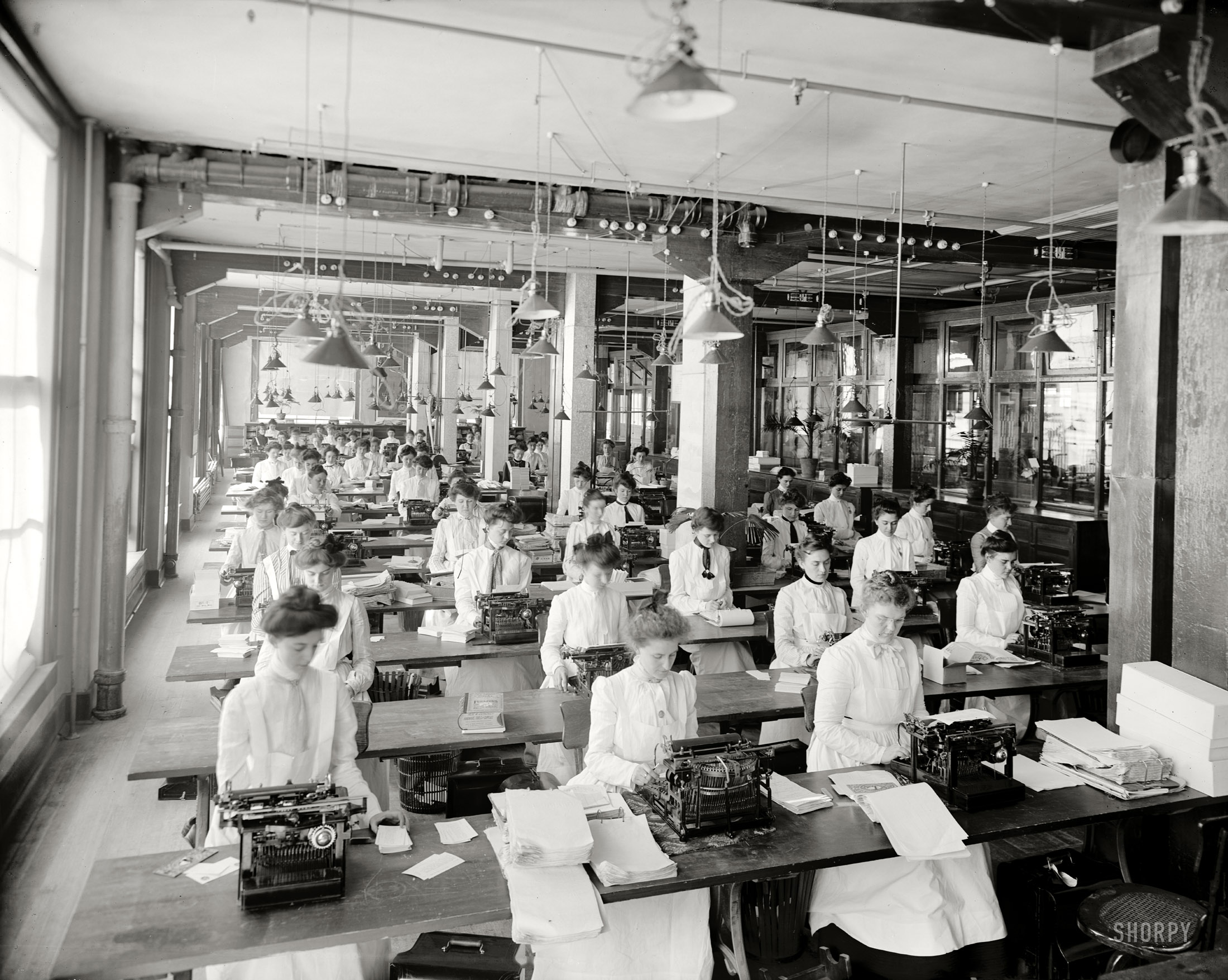Dayton, Ohio, circa 1902. "Typewriting department, National Cash Register." 8x10 inch glass negative by William Henry Jackson. View full size.