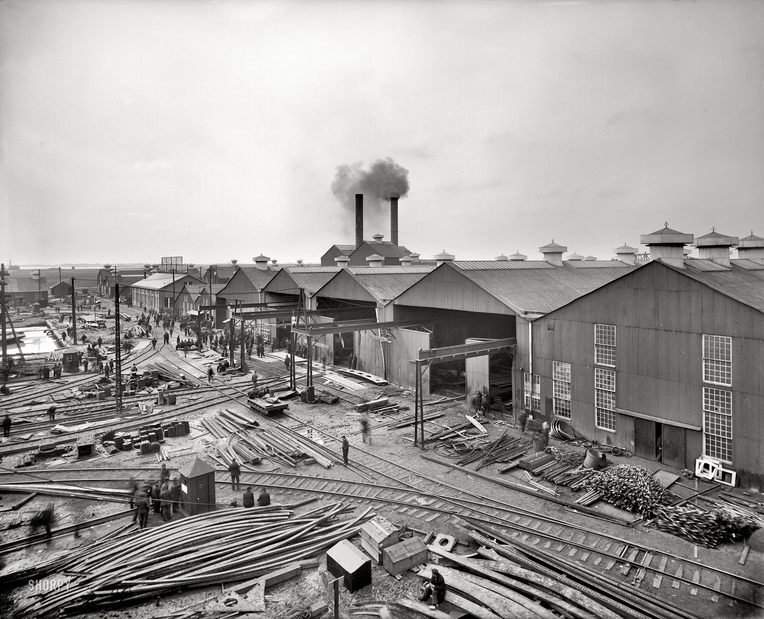 Ecorse, Michigan, circa 1906. "Great Lakes Engineering Works, a portion of the yard." 8x10 inch dry plate glass negative, Detroit Publishing Co. View full size.