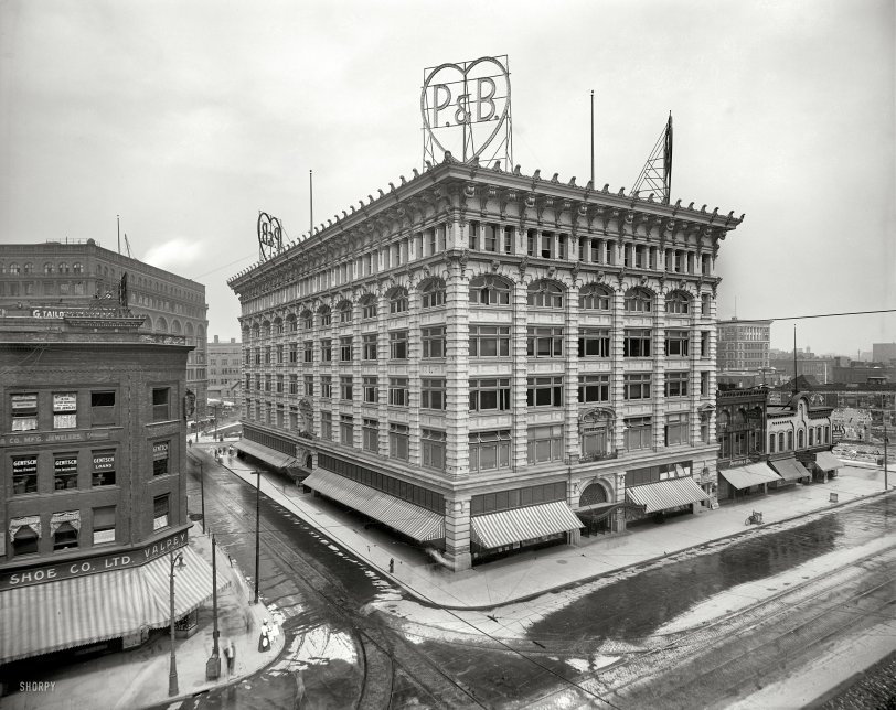 Detroit, Michigan, circa 1915. "Pardridge &amp; Blackwell department store." Many interesting details lurking in the corners here; note the phantom streetcar on the left and  billboard advertising "Death-Daring Drivers" in a 24-hour auto race on the right. 8x10 inch glass negative, Detroit Publishing Company. View full size.
