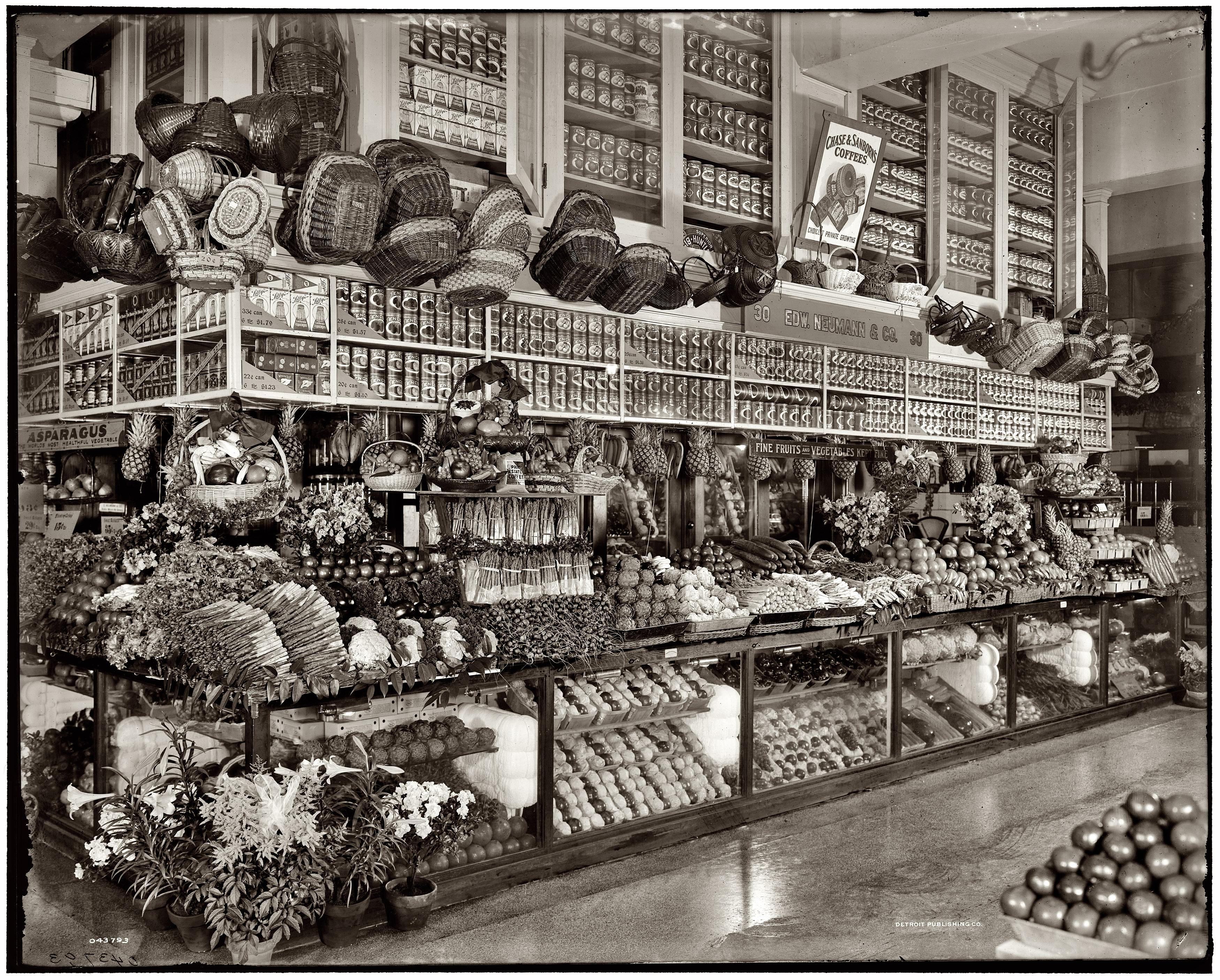 The Edw. Neumann grocery at Broadway Market in Detroit circa 1910. 8x10 glass plate negative, Detroit Publishing. View superjumbo full size. (Which is still less than half the pixel dimensions of the full-resolution, 6100 x 5000 image -- i.e., less than a quarter of the available detail!) Who'll be the first to count all the cans?