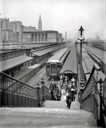 Chicago circa 1907. "Arriving from the suburbs." 8x10 inch dry plate glass negative by Hans Behm, Detroit Publishing Company. View full size.