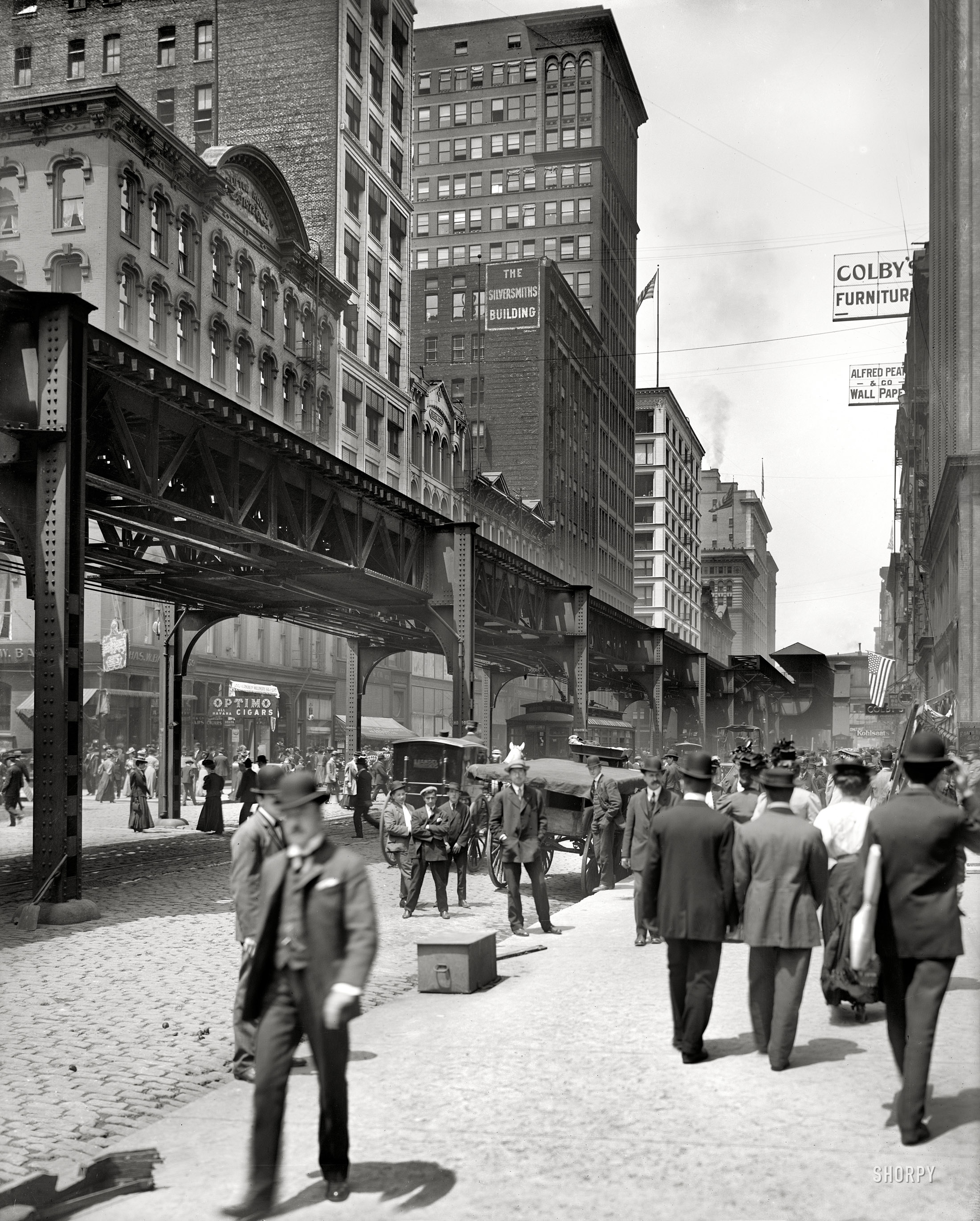 Chicago, Illinois, circa 1907. "Wabash Avenue and elevated tracks." 8x10 inch glass negative by Hans Behm, Detroit Publishing Company. View full size.