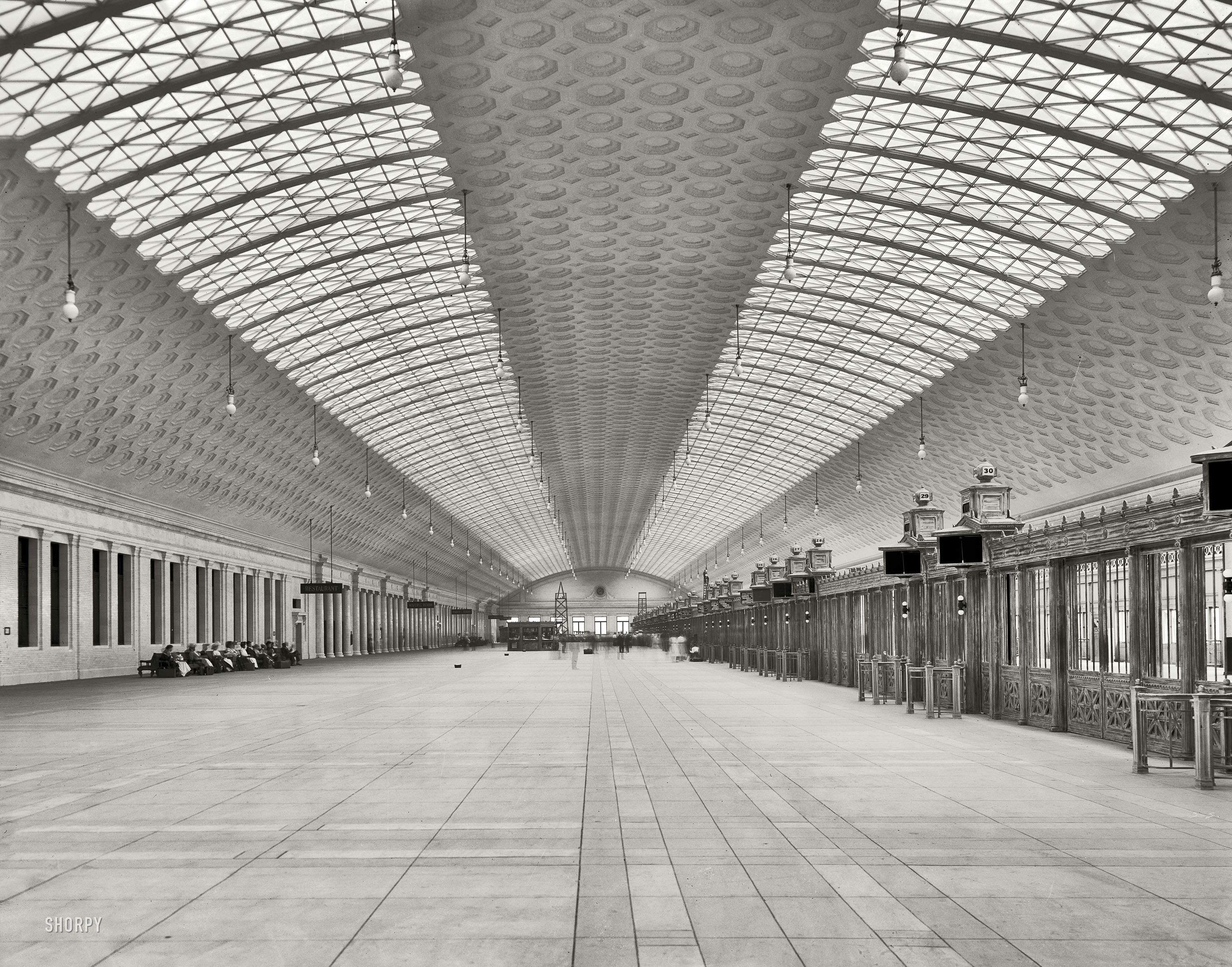 Circa 1910. "Train concourse, Union Station, Washington, D.C." 8x10 inch dry plate glass negative, Detroit Publishing Company. View full size.