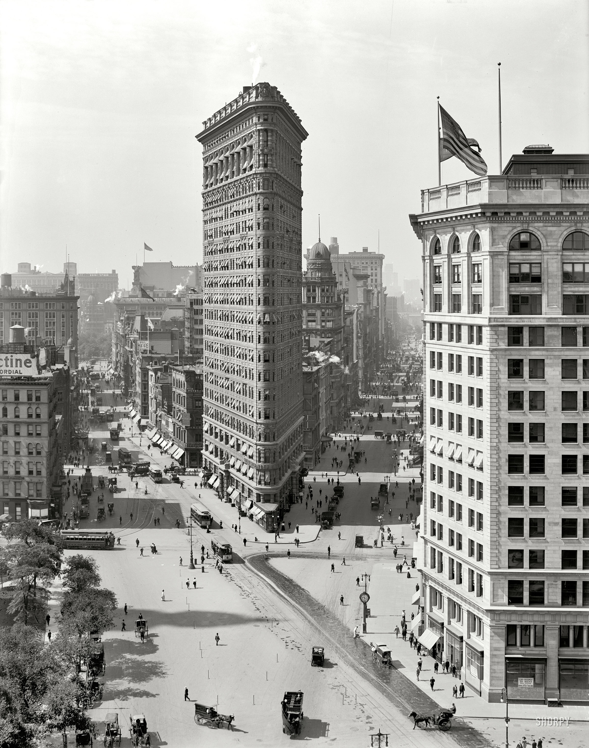 August 1909. "The Flat Iron Building, New York." One of Detroit Publishing's favorite subjects, making its eighth appearance here. View full size.
