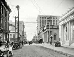 Jacksonville, Florida, circa 1910. "Forsyth Street, west from Main." 8x10 inch dry plate glass negative, Detroit Publishing Company. View full size.