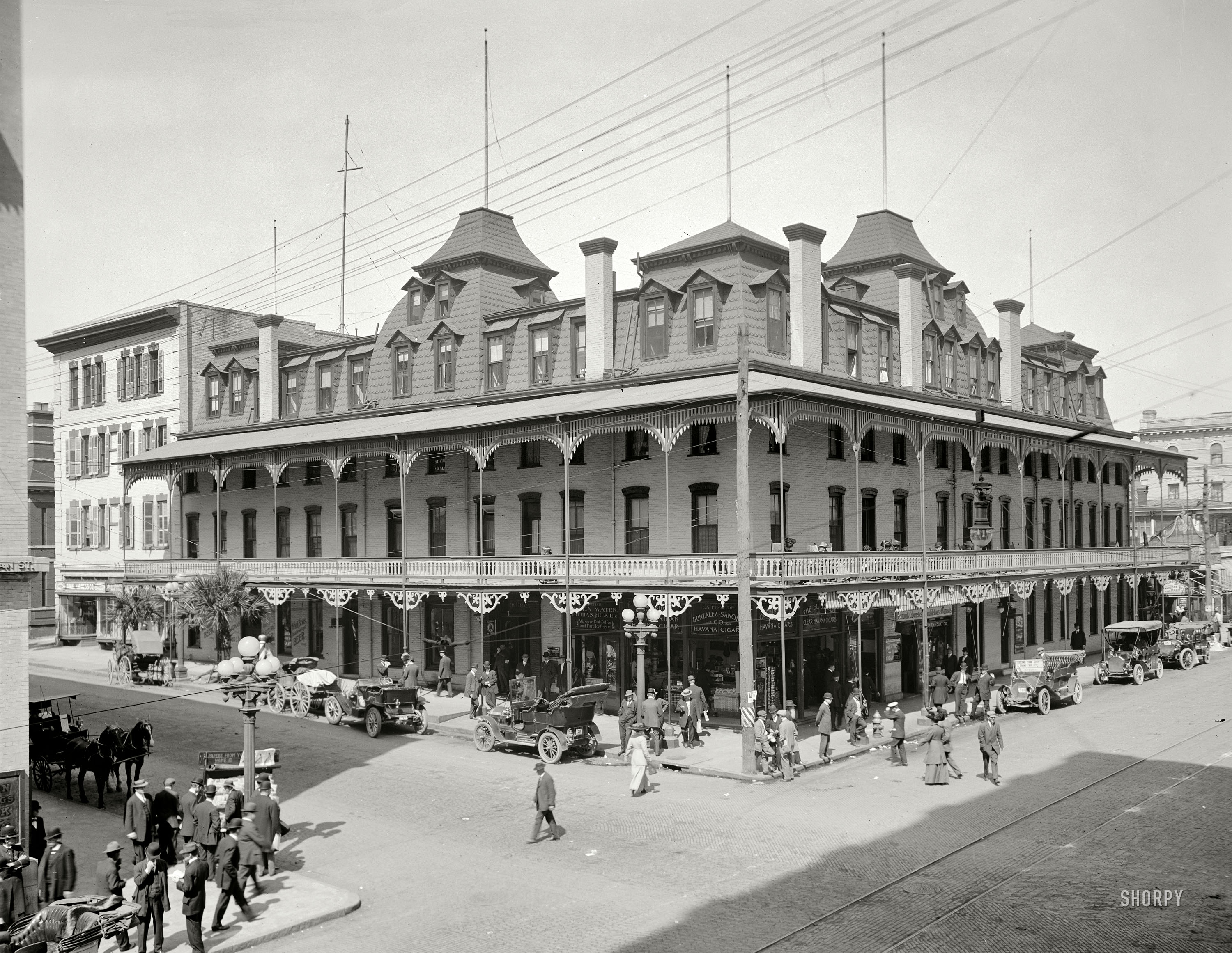 Jacksonville, Florida, circa 1910. "Hotel Duval." 8x10 inch dry plate glass negative, Detroit Publishing Company. View full size.