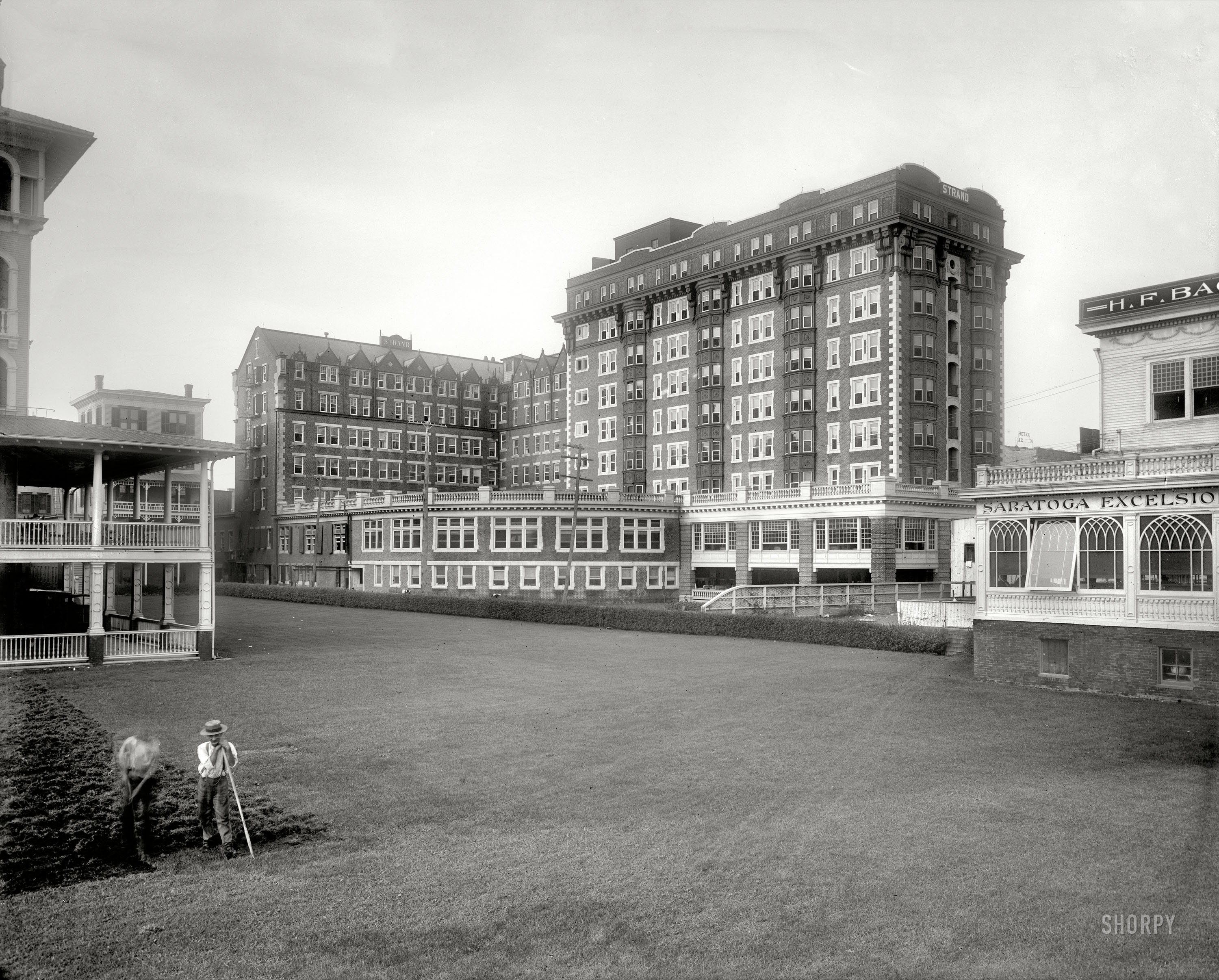 Atlantic City circa 1911. "Hotel Strand." And a vista of manicured monochrome greenery. 8x10 inch glass negative, Detroit Publishing Co. View full size.