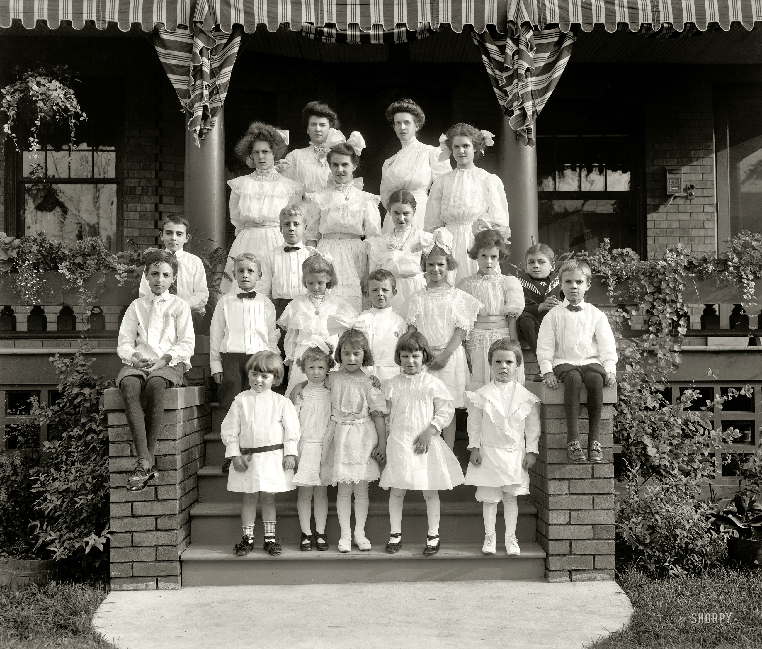 Circa 1910. No caption information for this group portrait, just the notation "Mrs. G.W. Quirse" on the negative. Detroit Publishing Company. View full size.